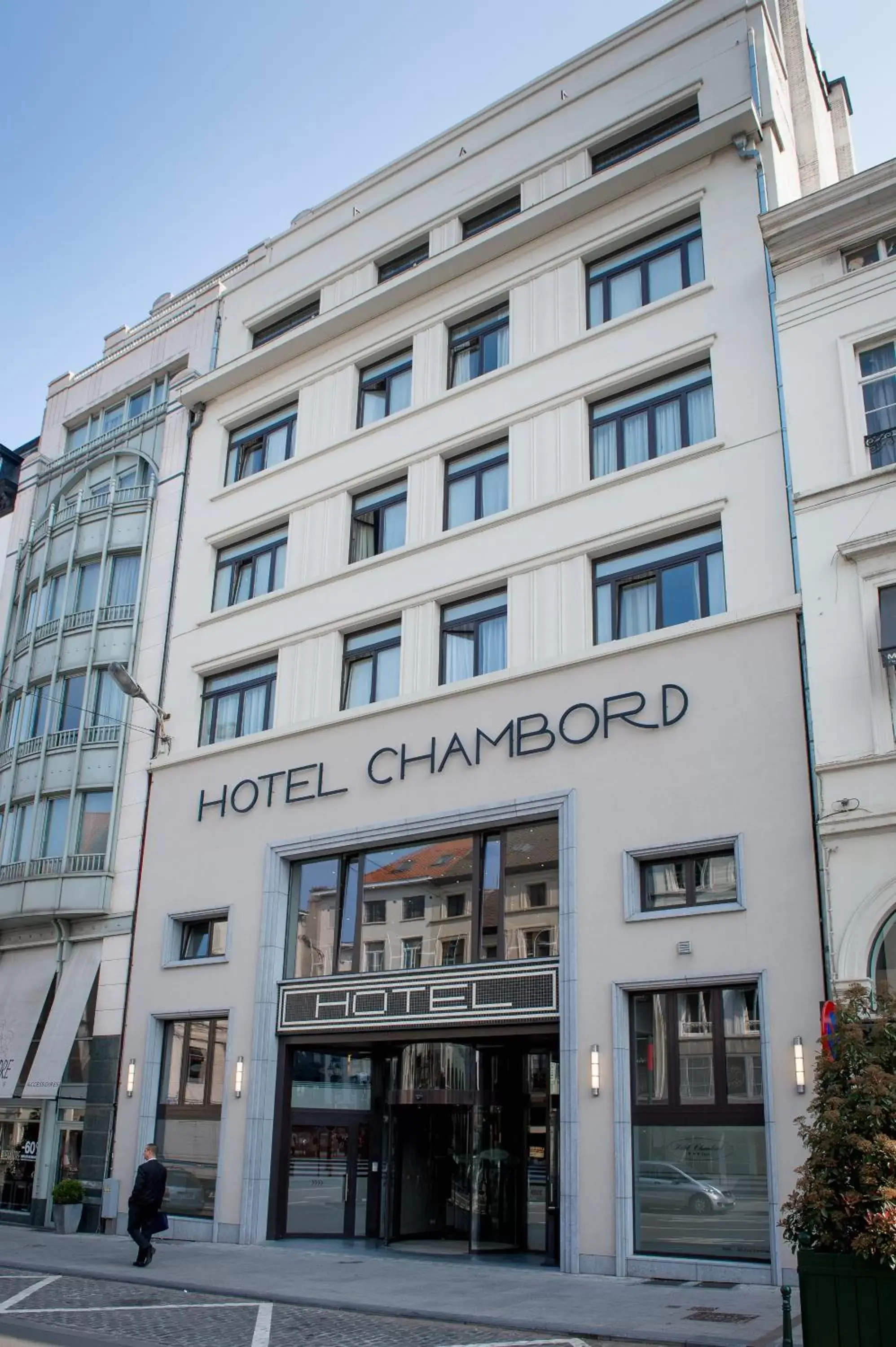 Facade/entrance in Hotel Chambord