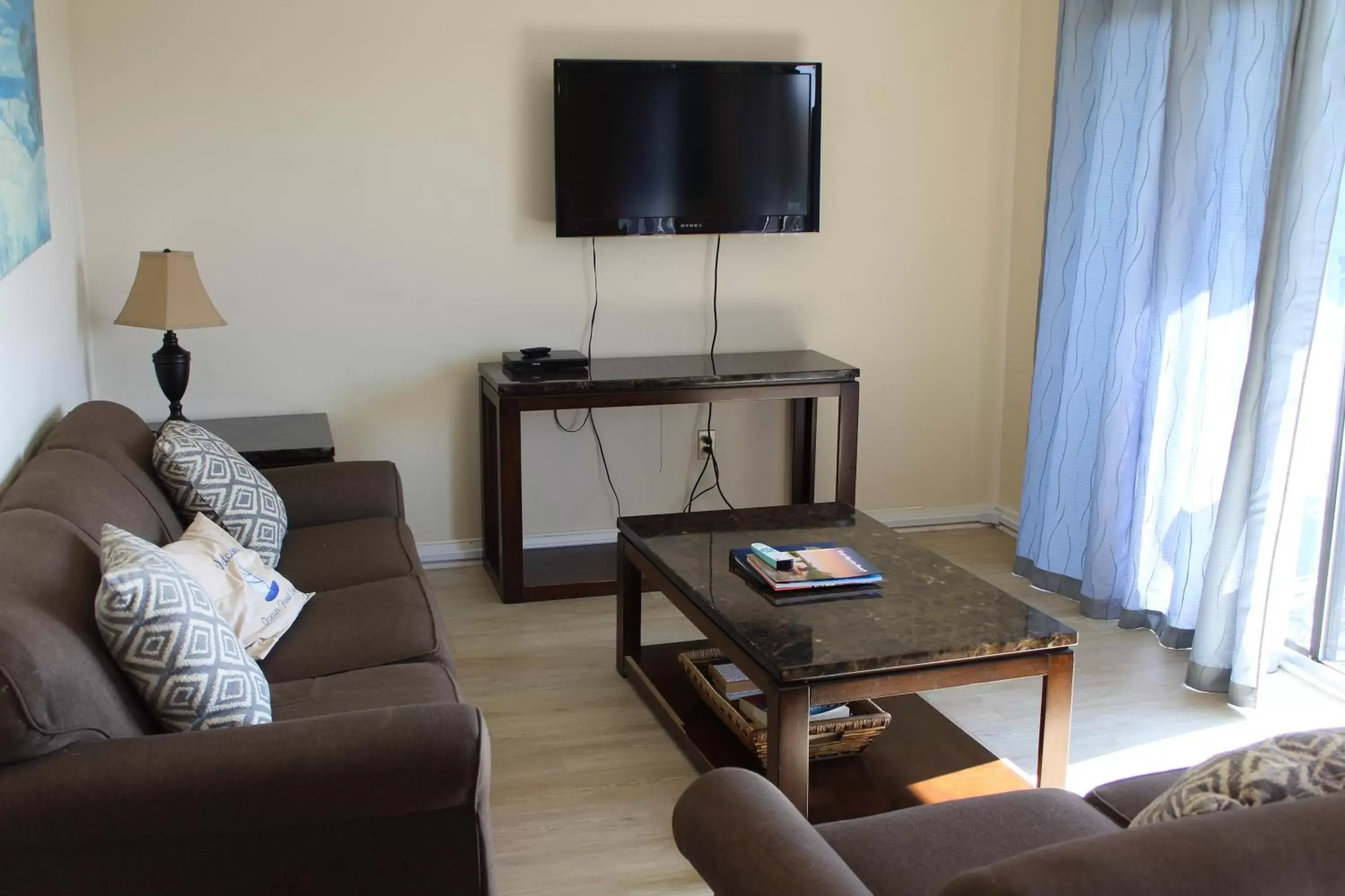 Living room, TV/Entertainment Center in Myrtle Beach Resort