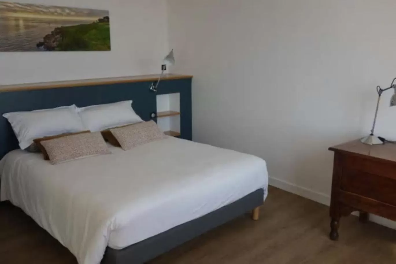 Bedroom, Bed in Grand Hôtel de Bretagne