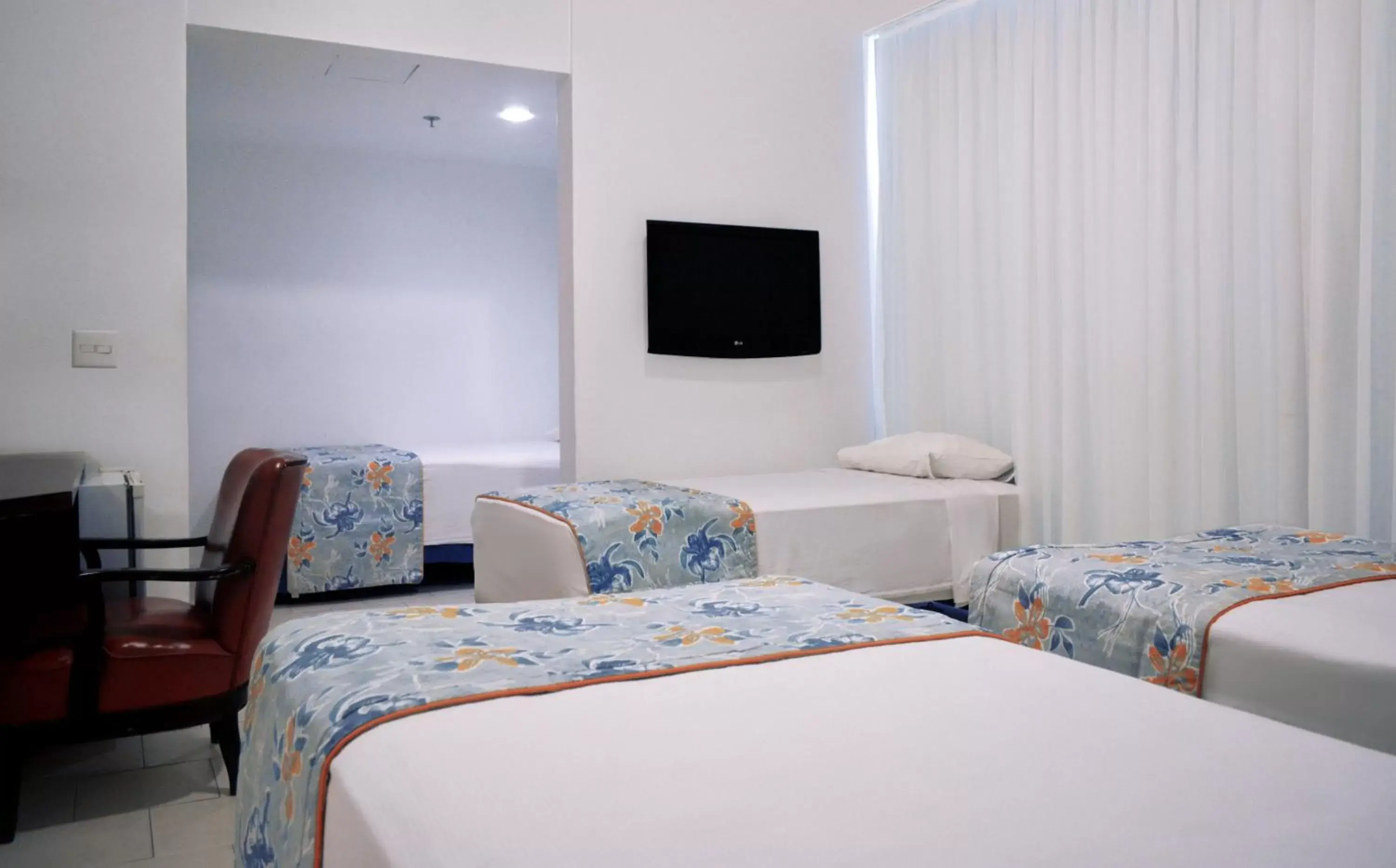 TV and multimedia, Bed in Savoy Othon