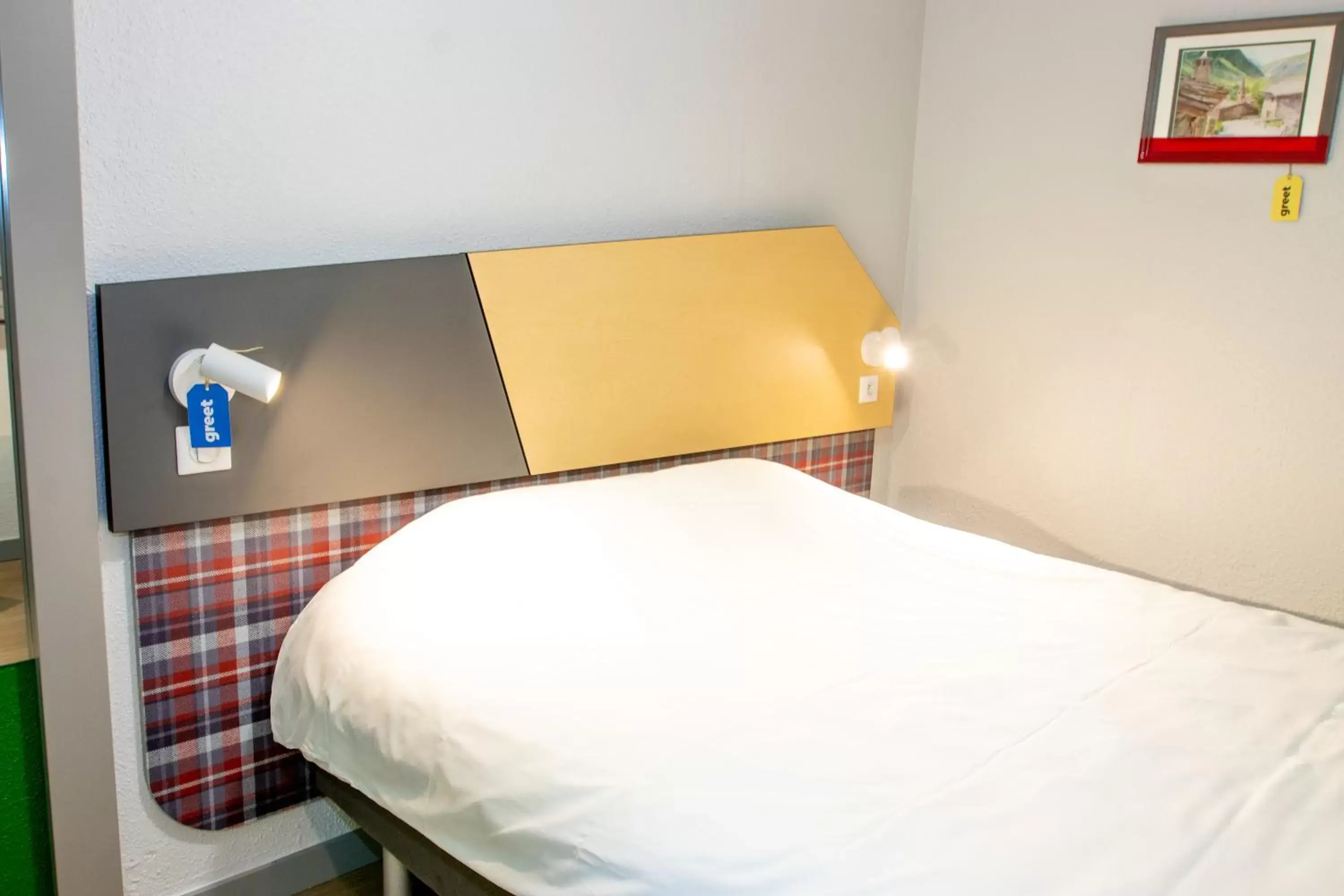 Bed in Greet Annecy Cran Gevrier By Accor