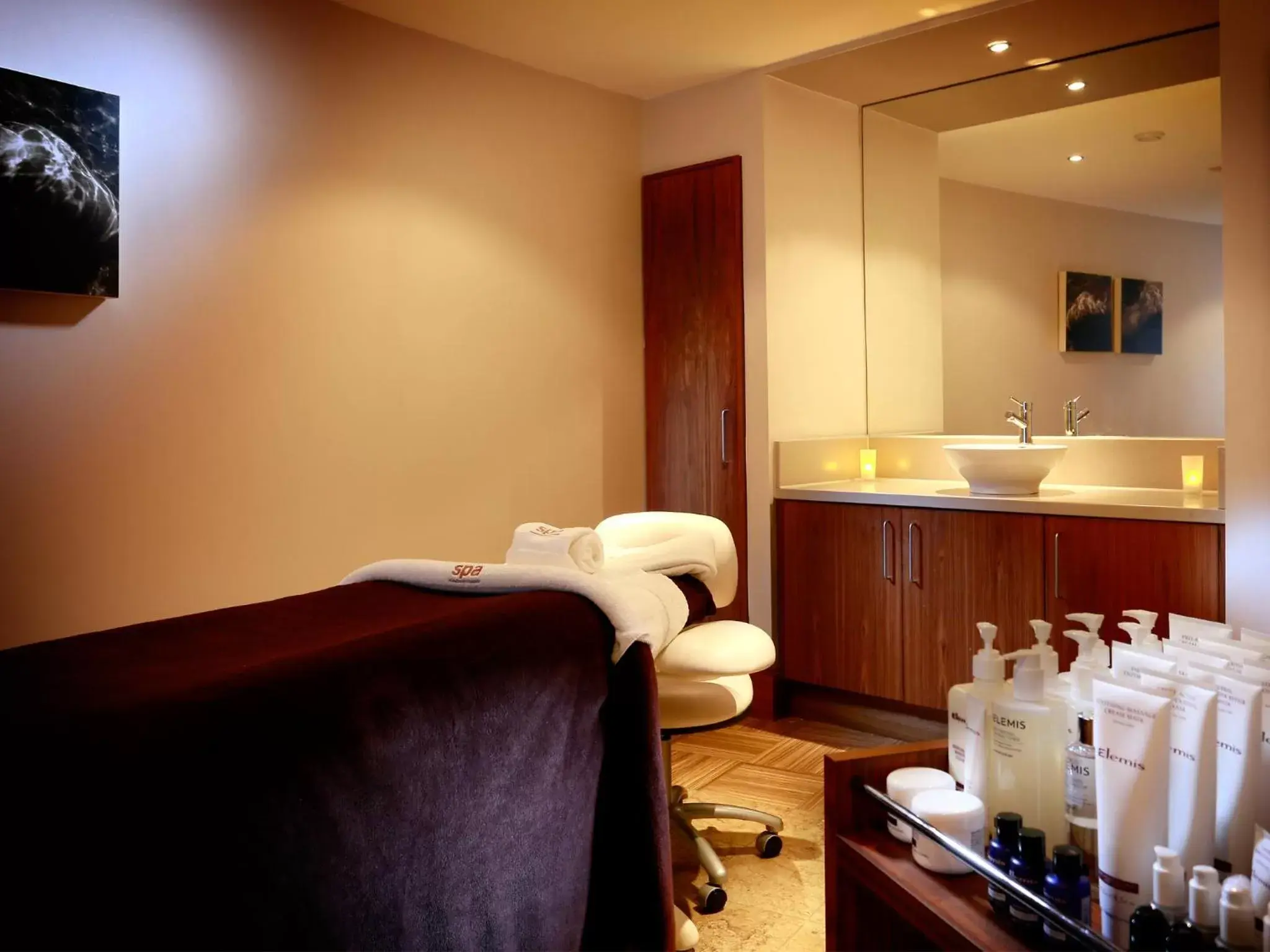 Spa and wellness centre/facilities, Spa/Wellness in Macdonald Portal Hotel, Golf & Spa Cobblers Cross, Cheshire