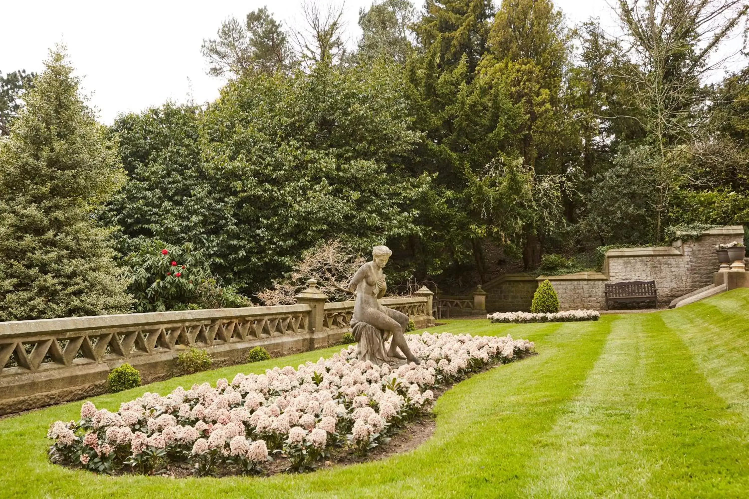 Garden in Mercure Sheffield Kenwood Hall & Spa