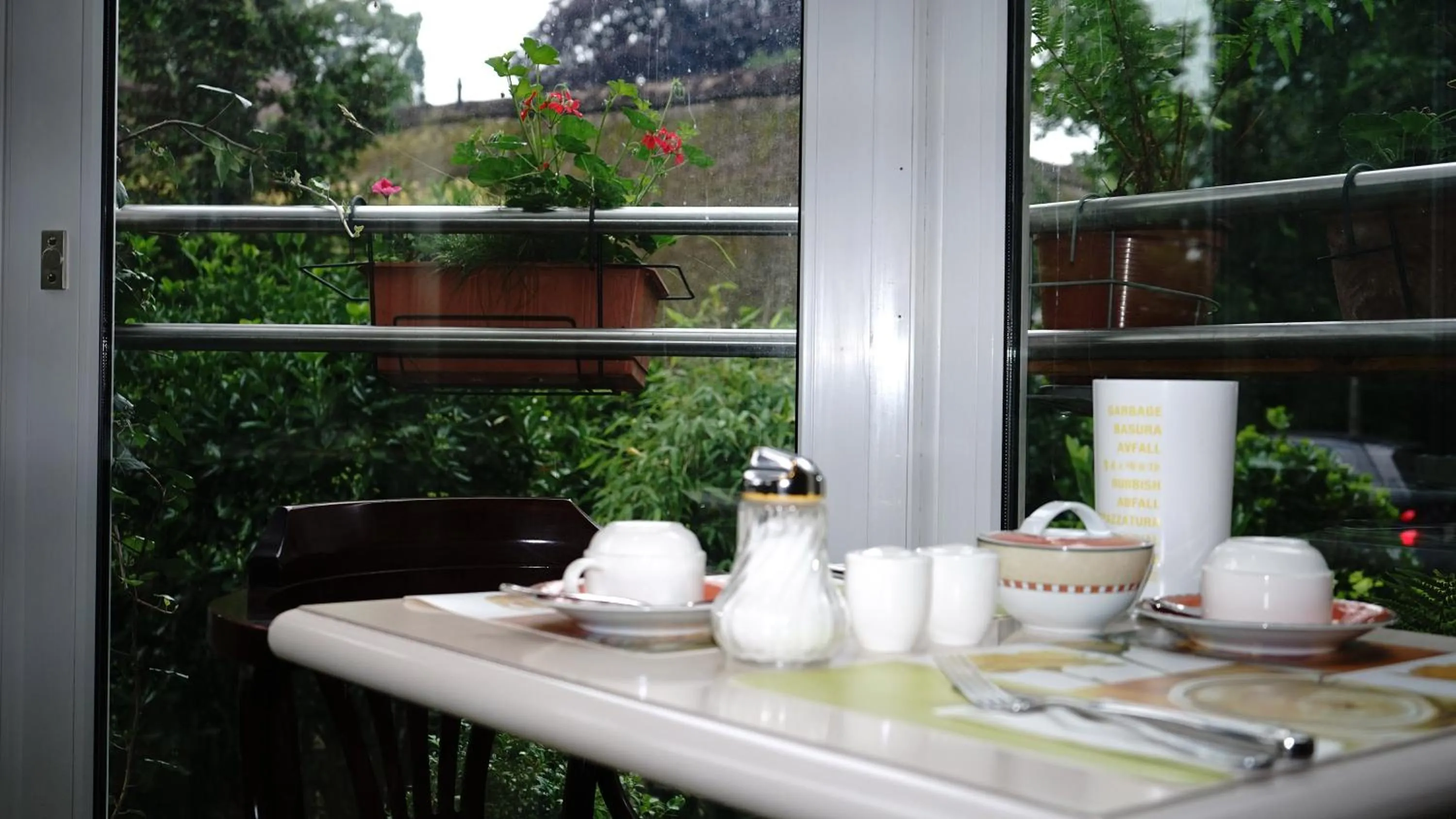 Food in Entrée Groß Borstel Garni Hotel