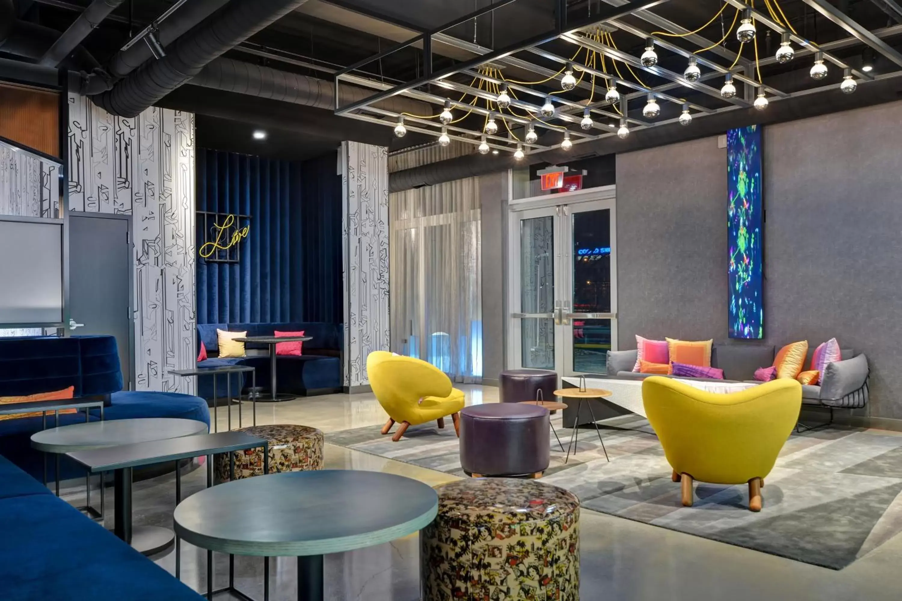 Lobby or reception in Aloft Secaucus Meadowlands