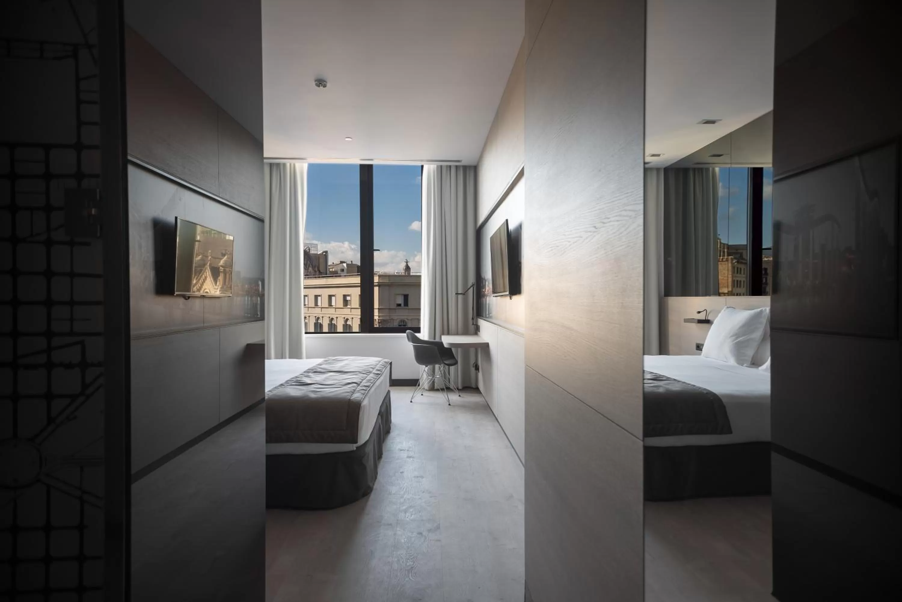 Street view, Bed in Negresco Princess 4* Sup