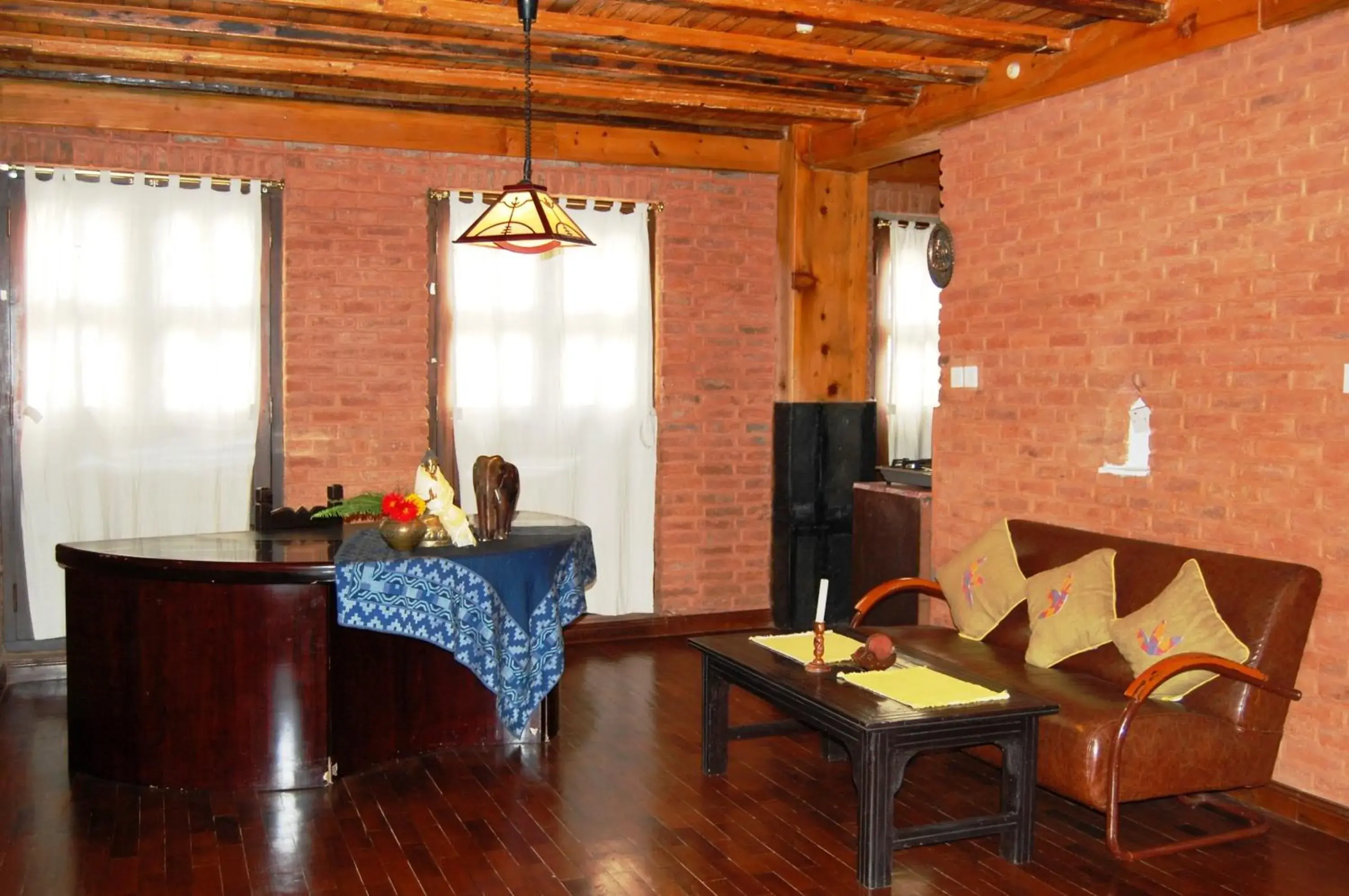 Living room in World Heritage Hotel and Apartments Living room in World Heritage Hotel and Apartments