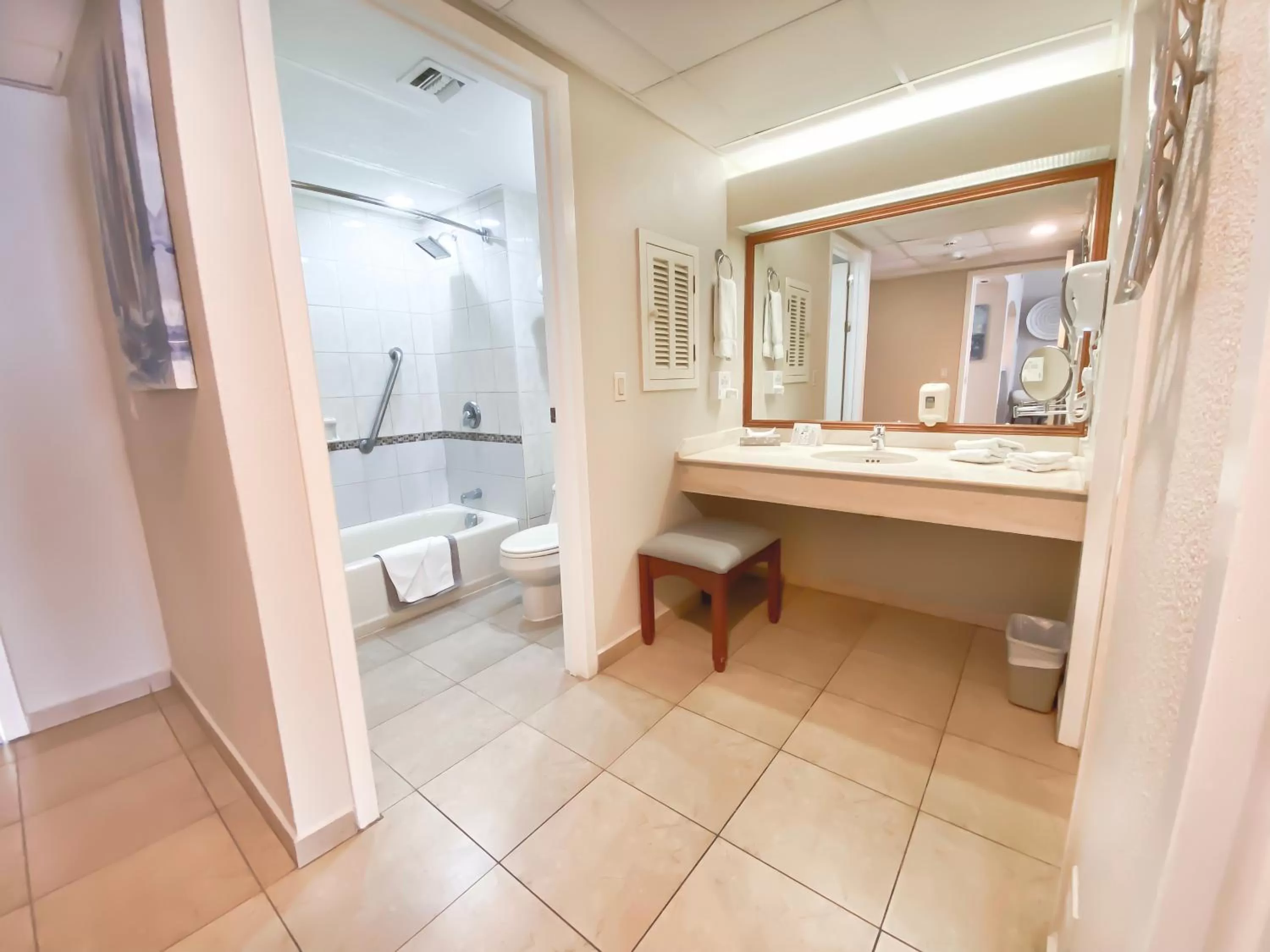 Junior Suite with Sea View in The Royal Sea Aquarium Resort