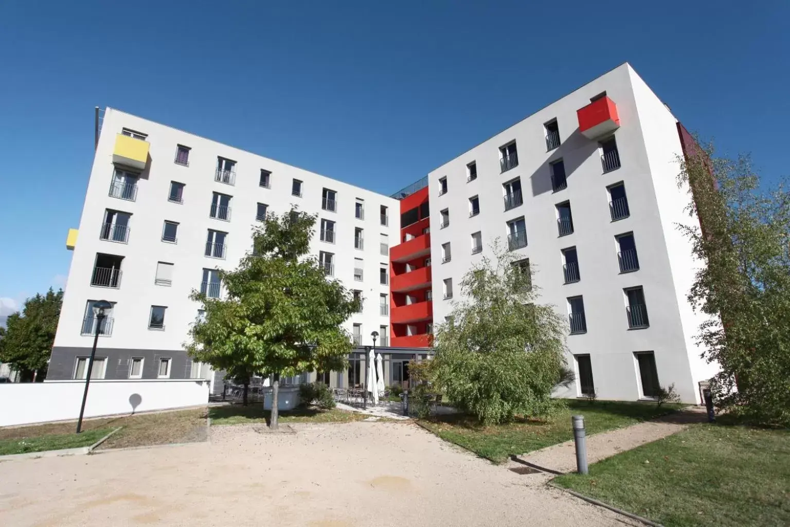 Facade/entrance, Property Building in Odalys City Lyon Bioparc