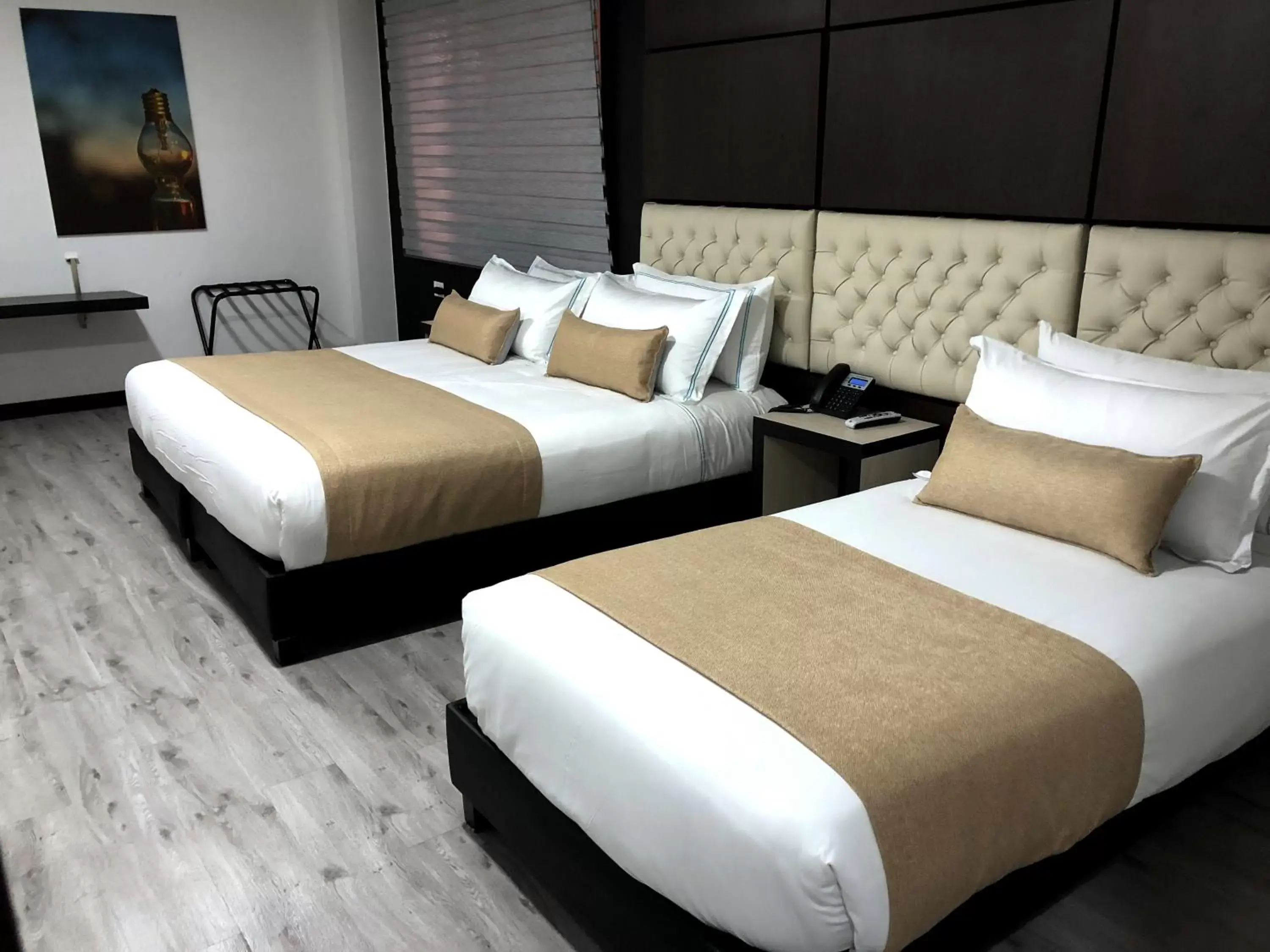 Bed in Hotel American Visa Tower