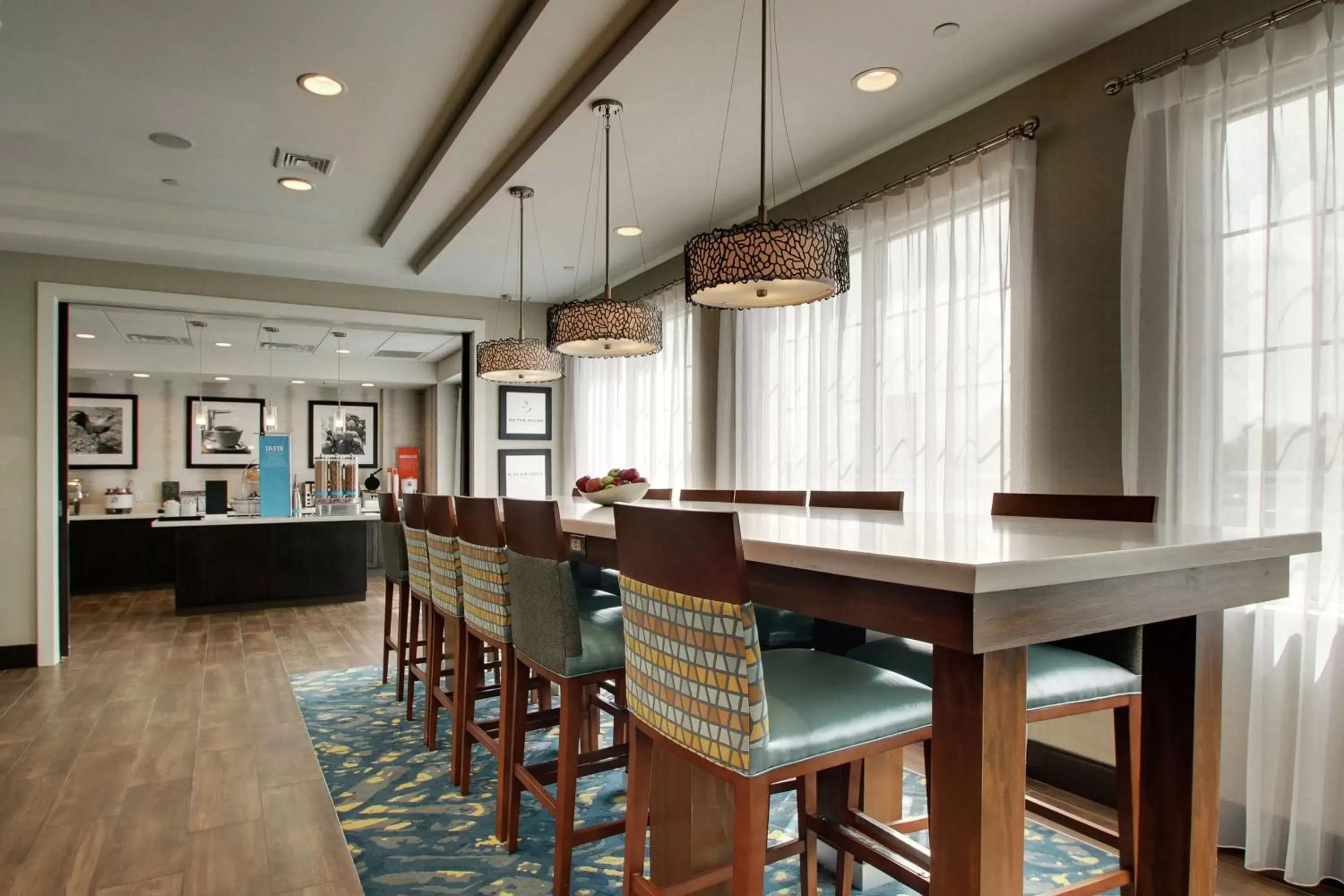 Dining area, Restaurant/Places to Eat in Hampton Inn-Pawtucket, RI
