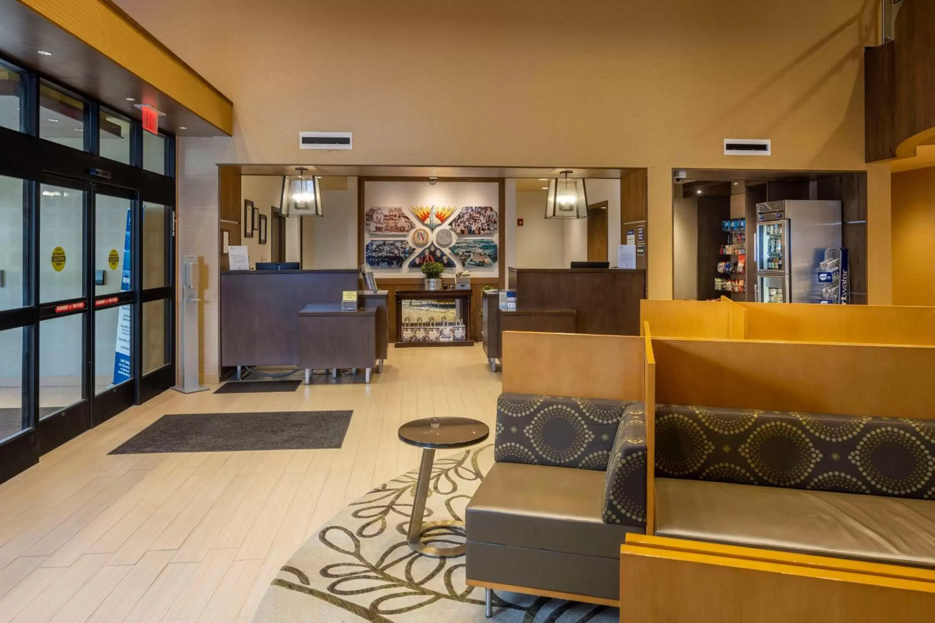 Property building, Lobby/Reception in Best Western Plus Franciscan Square Inn & Suites Steubenville