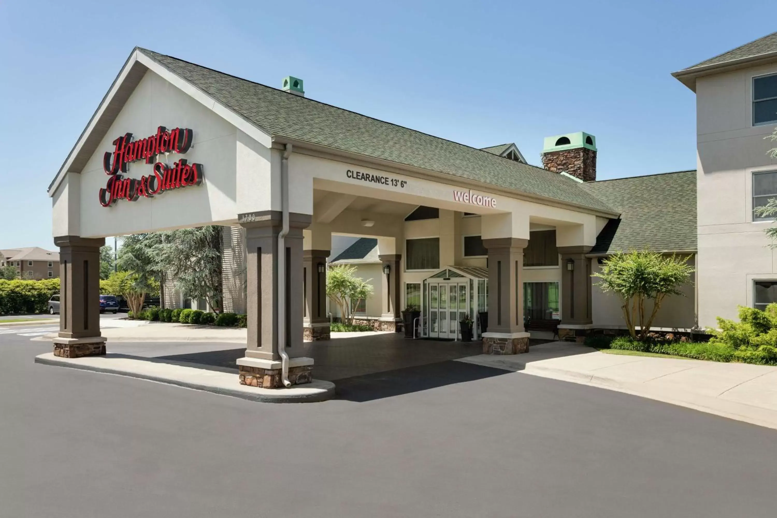 Property building in Hampton Inn and Suites Springdale Property building in Hampton Inn and Suites Springdale