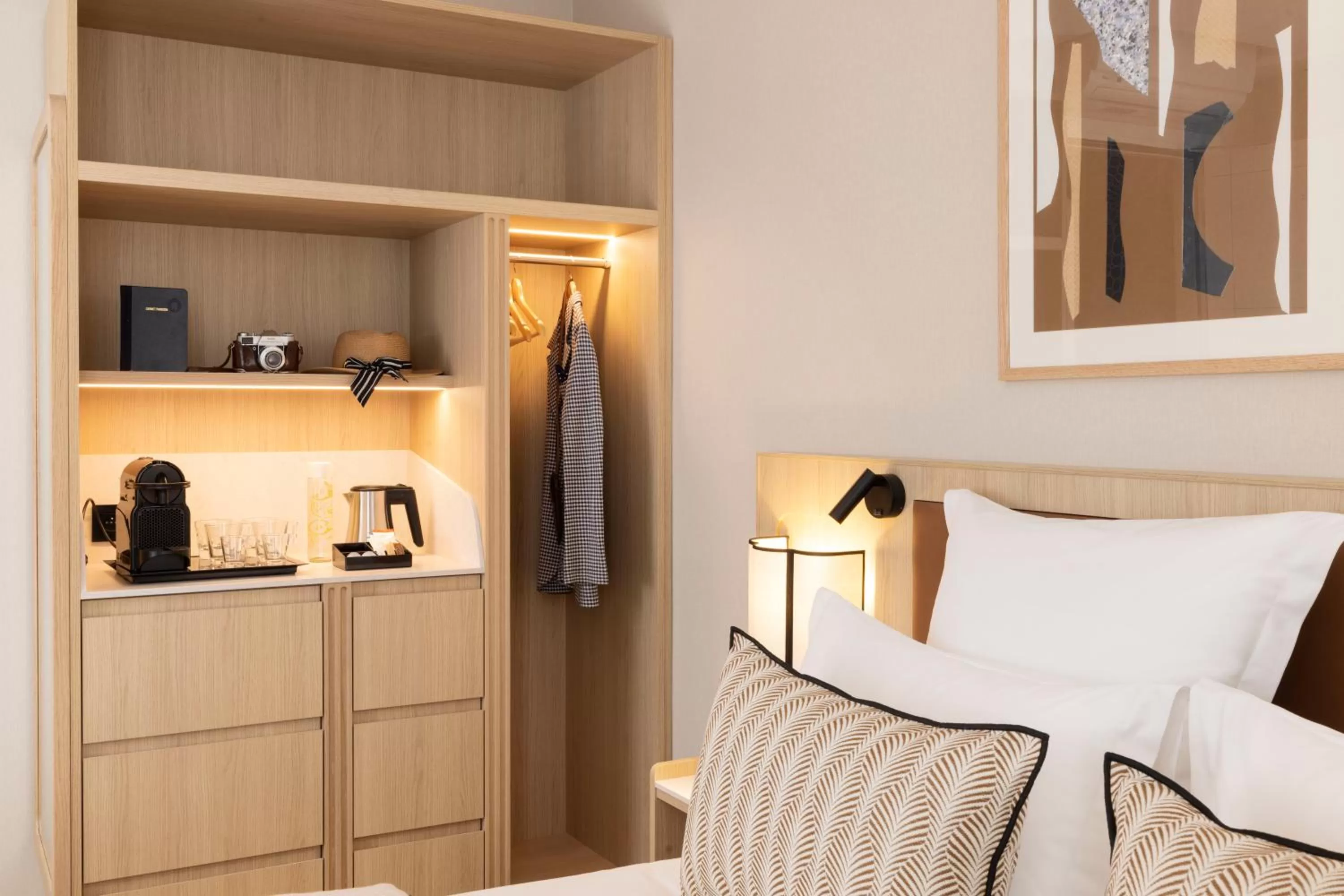 Coffee/tea facilities in Hotel Duminy-Vendome