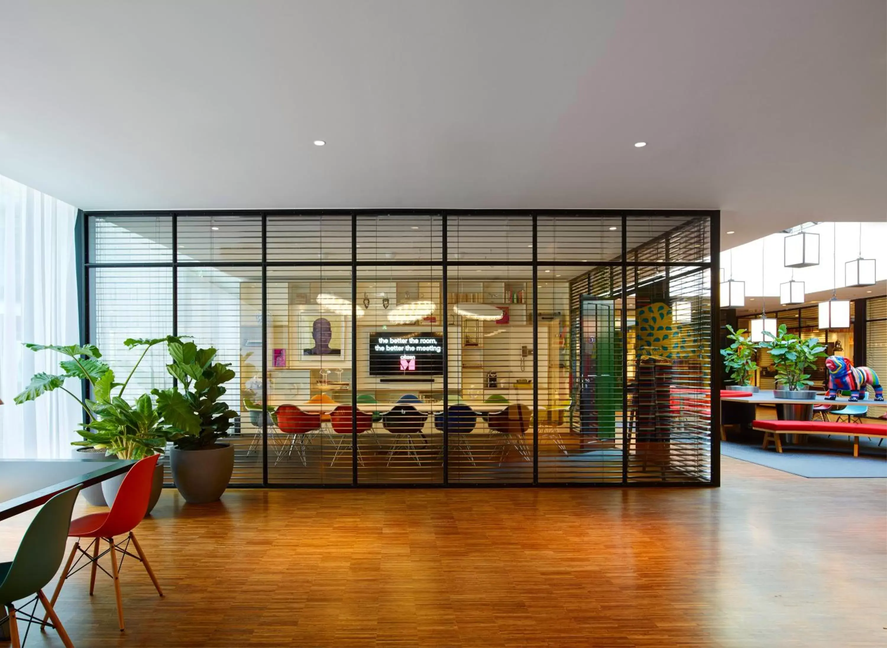 Meeting/conference room in citizenM Rotterdam