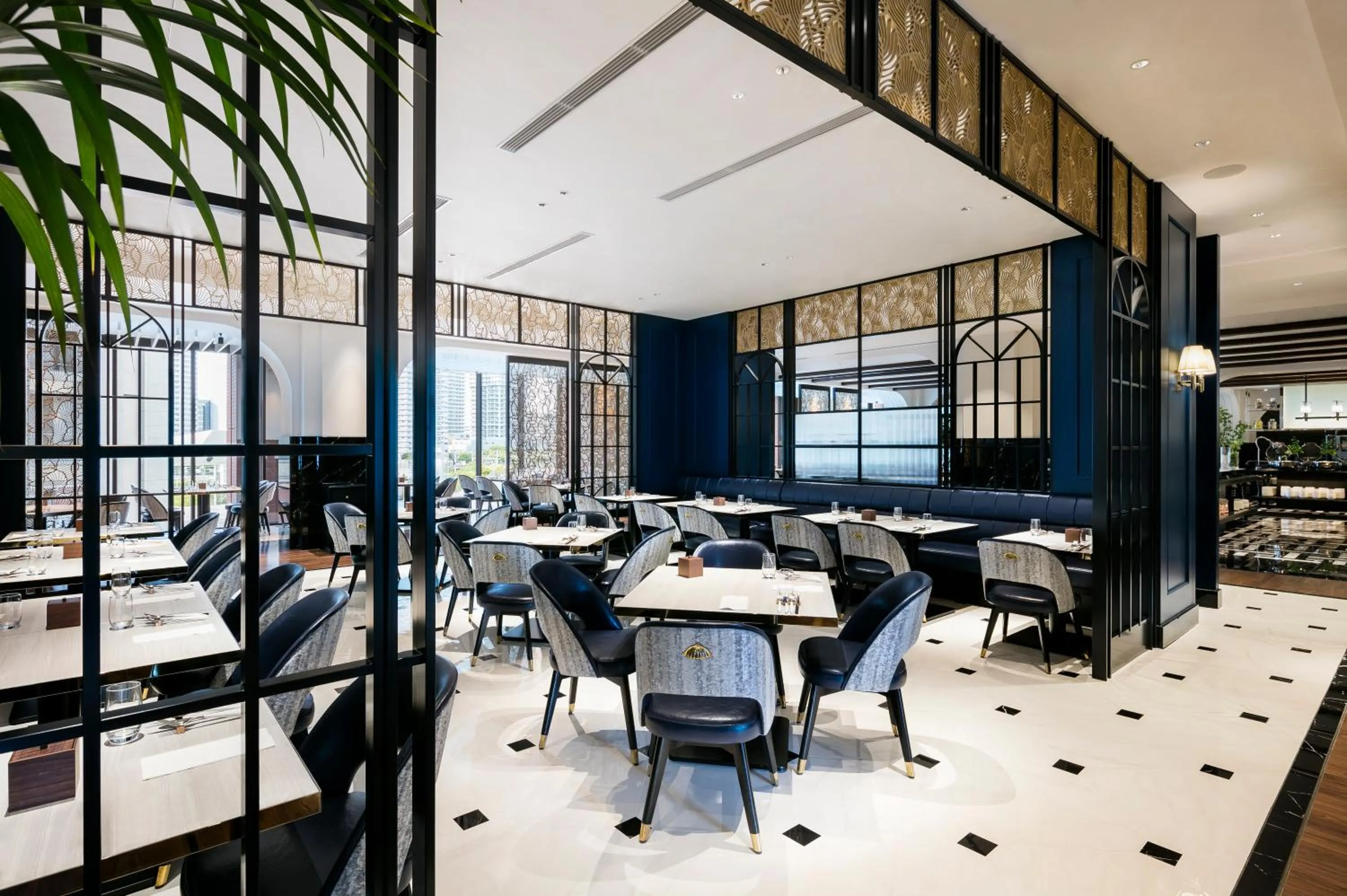 Restaurant/places to eat in Hilton Yokohama