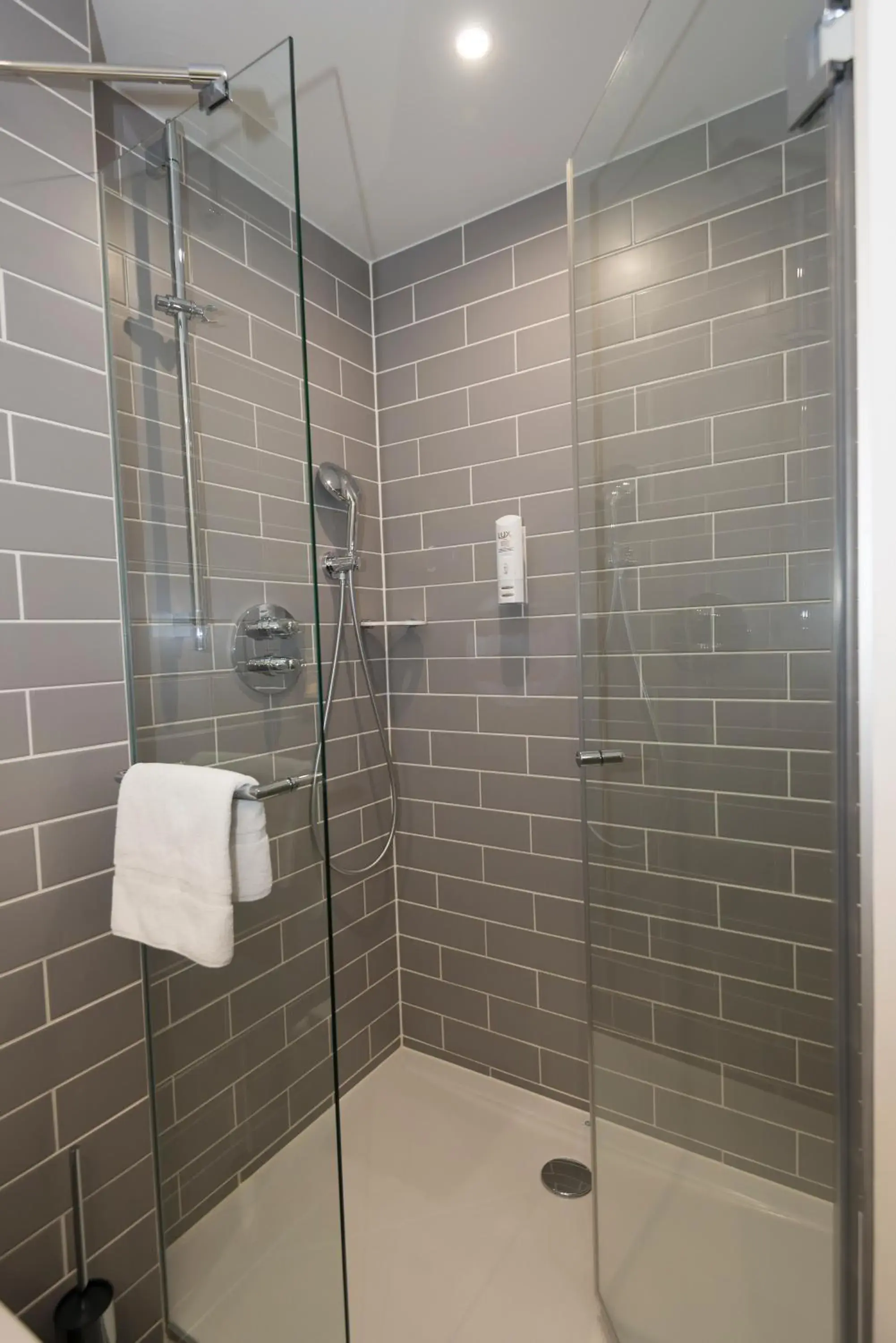 Shower, Bathroom in Holiday Inn Express Paris - Velizy