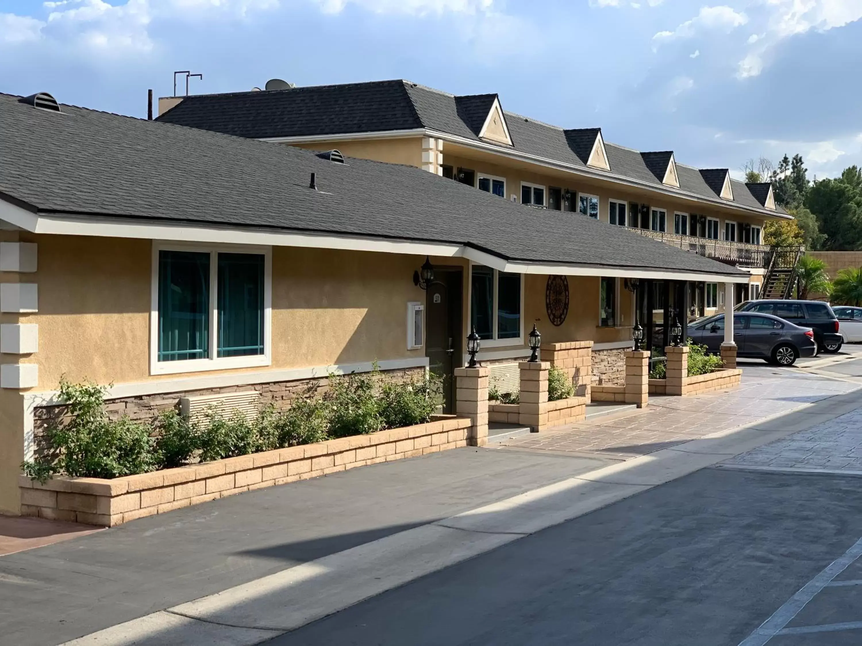 Property Building in Walnut Inn & Suites West Covina