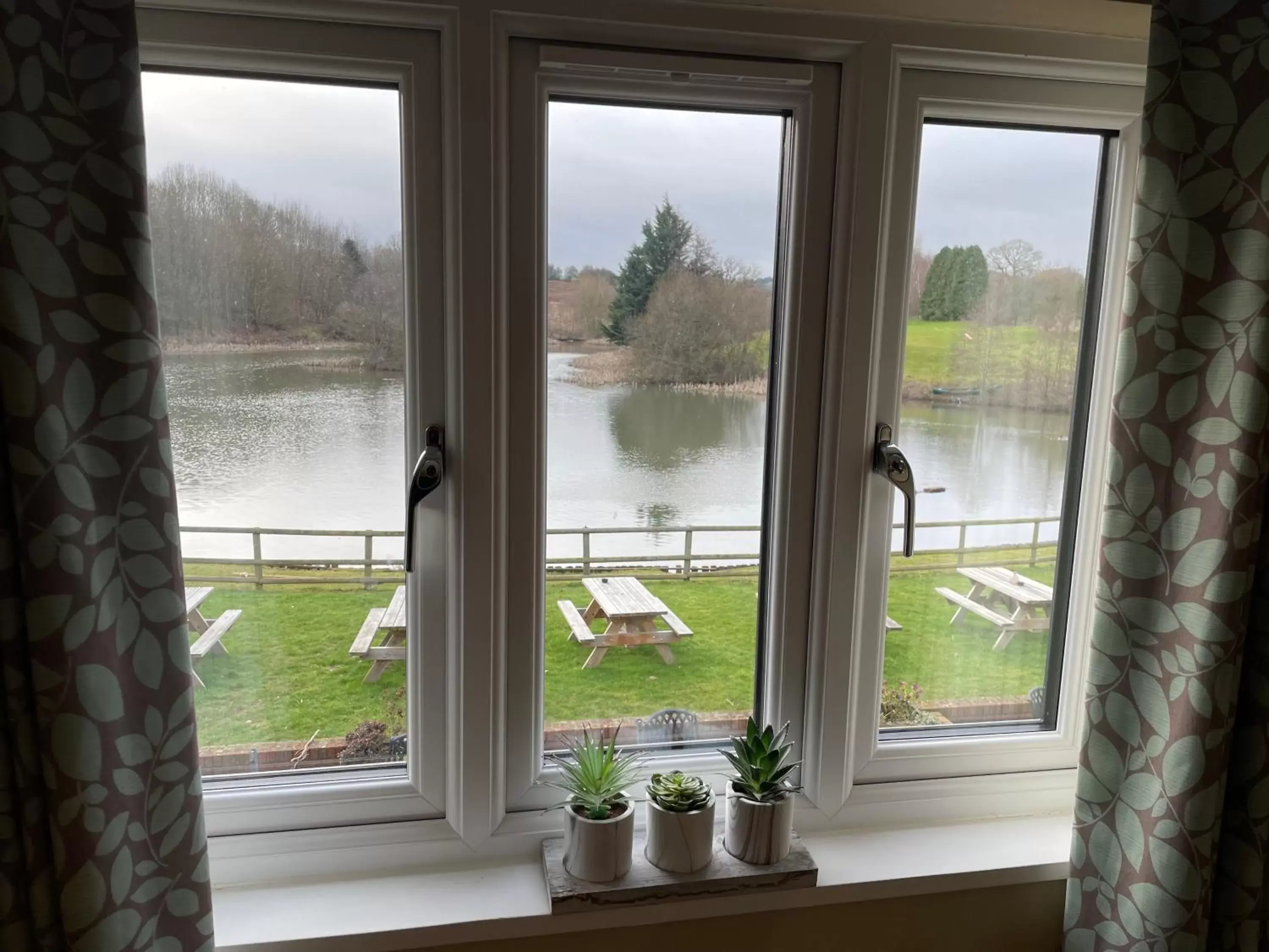 Lake view in Cadmore Lodge Bed & Breakfast