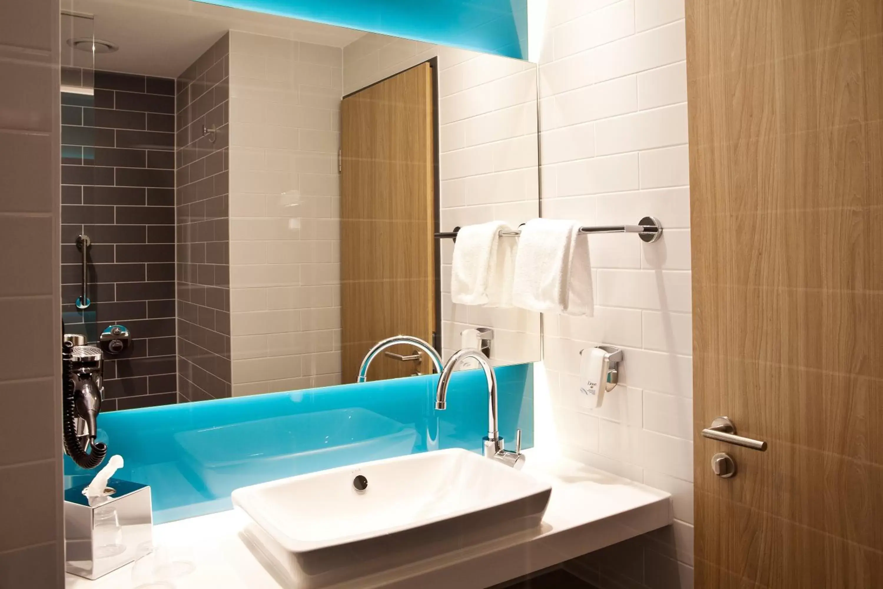 Photo of the whole room, Bathroom in Holiday Inn Express - Saarbrücken, an IHG Hotel