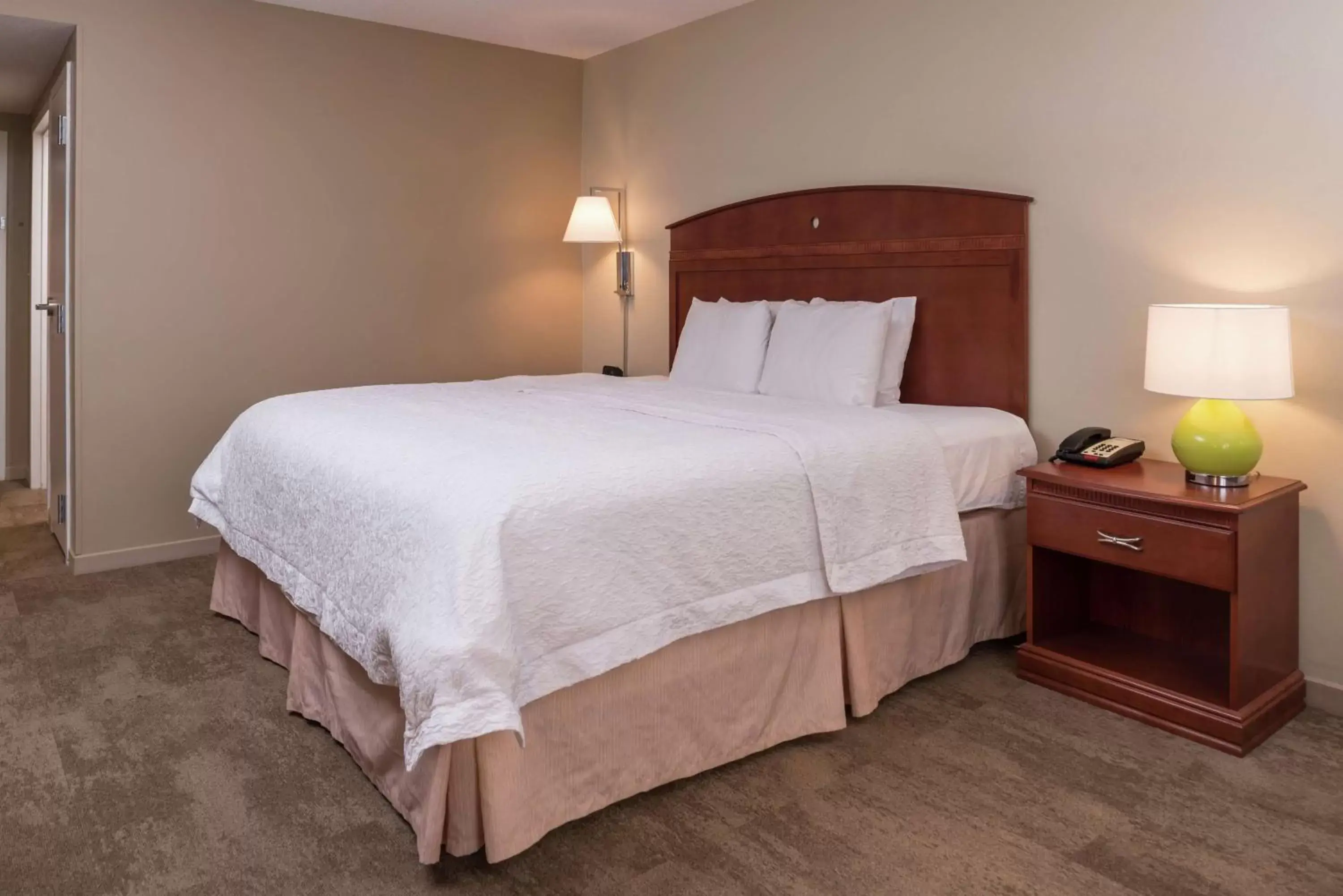 Bed in Hampton Inn Columbia Northeast-Fort Jackson Area