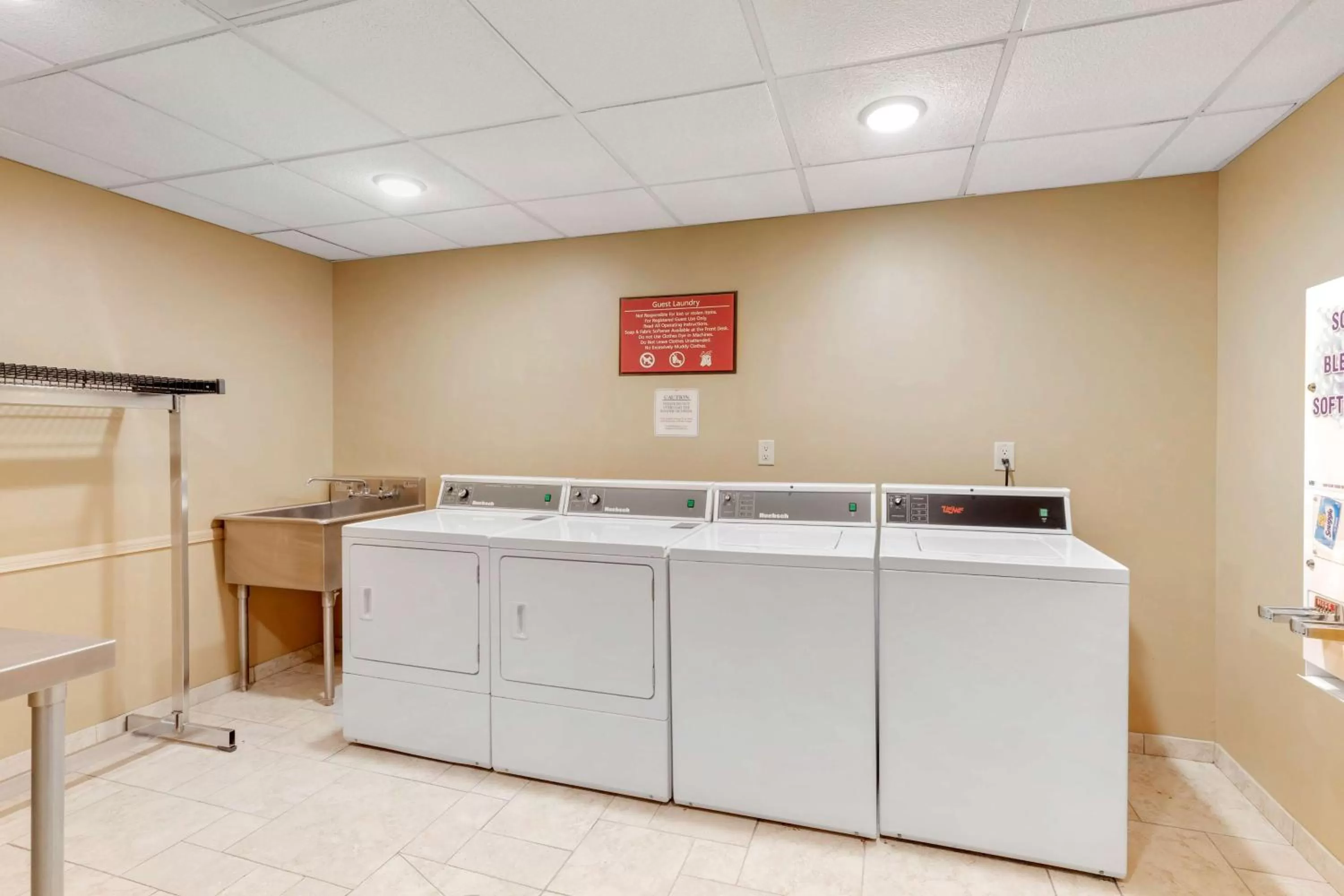 laundry in Best Western Plus Swiss Chalet Hotel & Suites