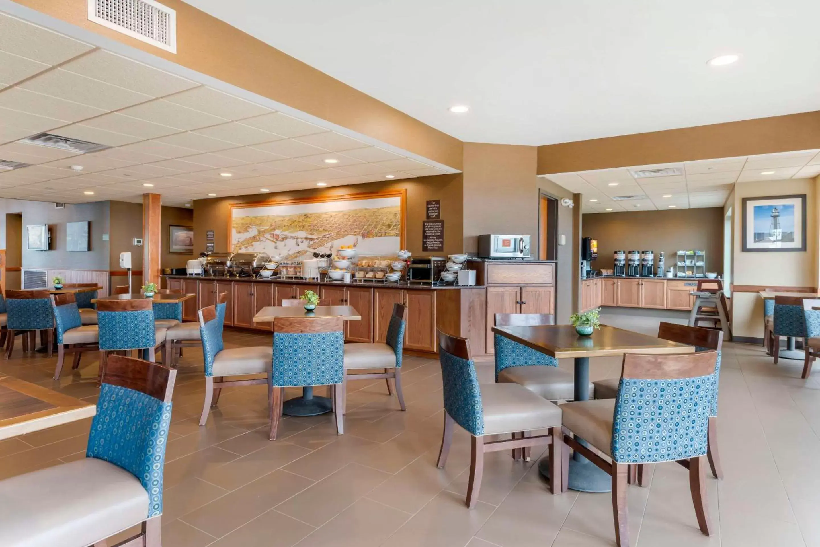 Breakfast, Restaurant/Places to Eat in Lift Bridge Lodge, Ascend Hotel Collection