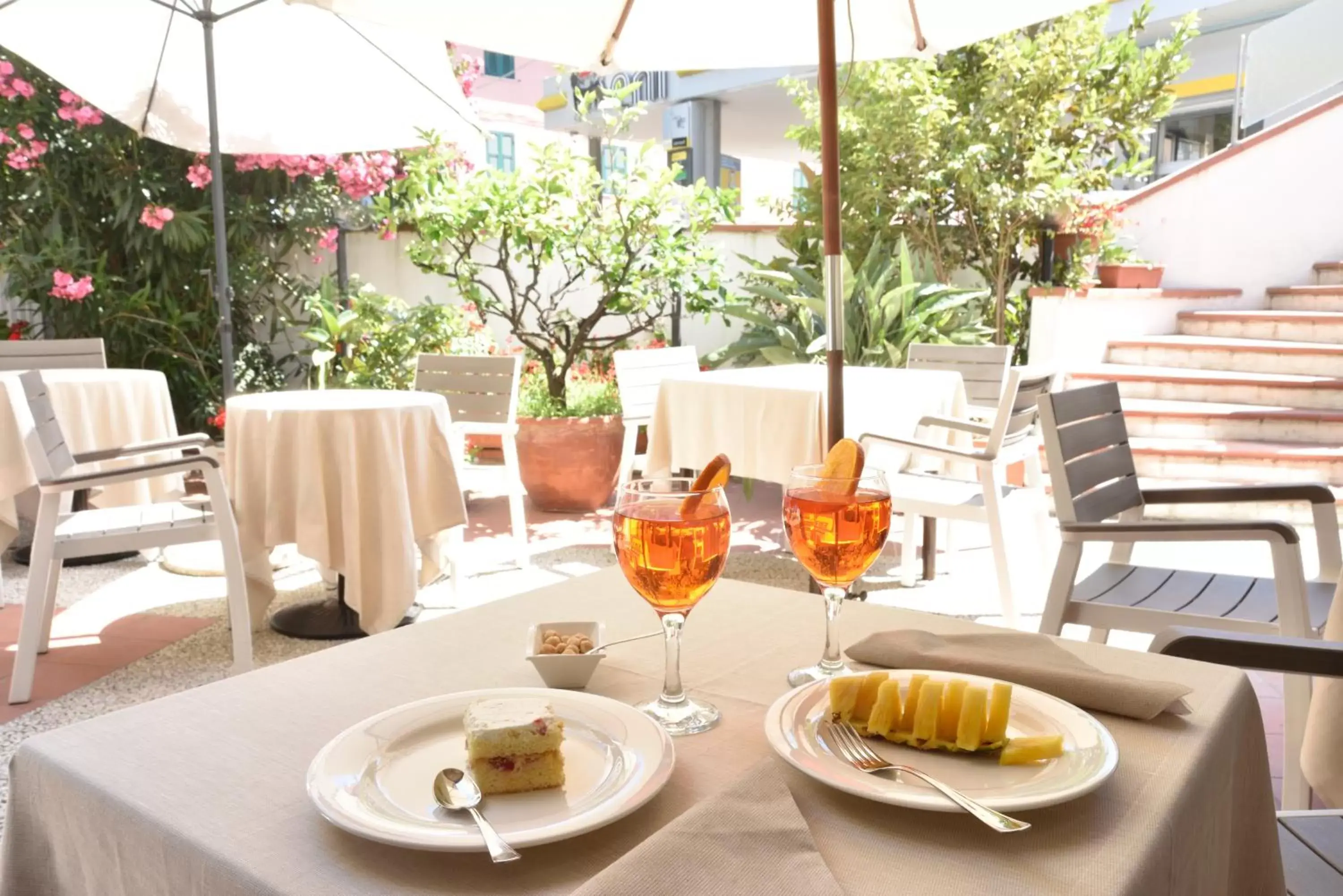 Restaurant/places to eat in Hotel Diano Marina Mhotelsgroup