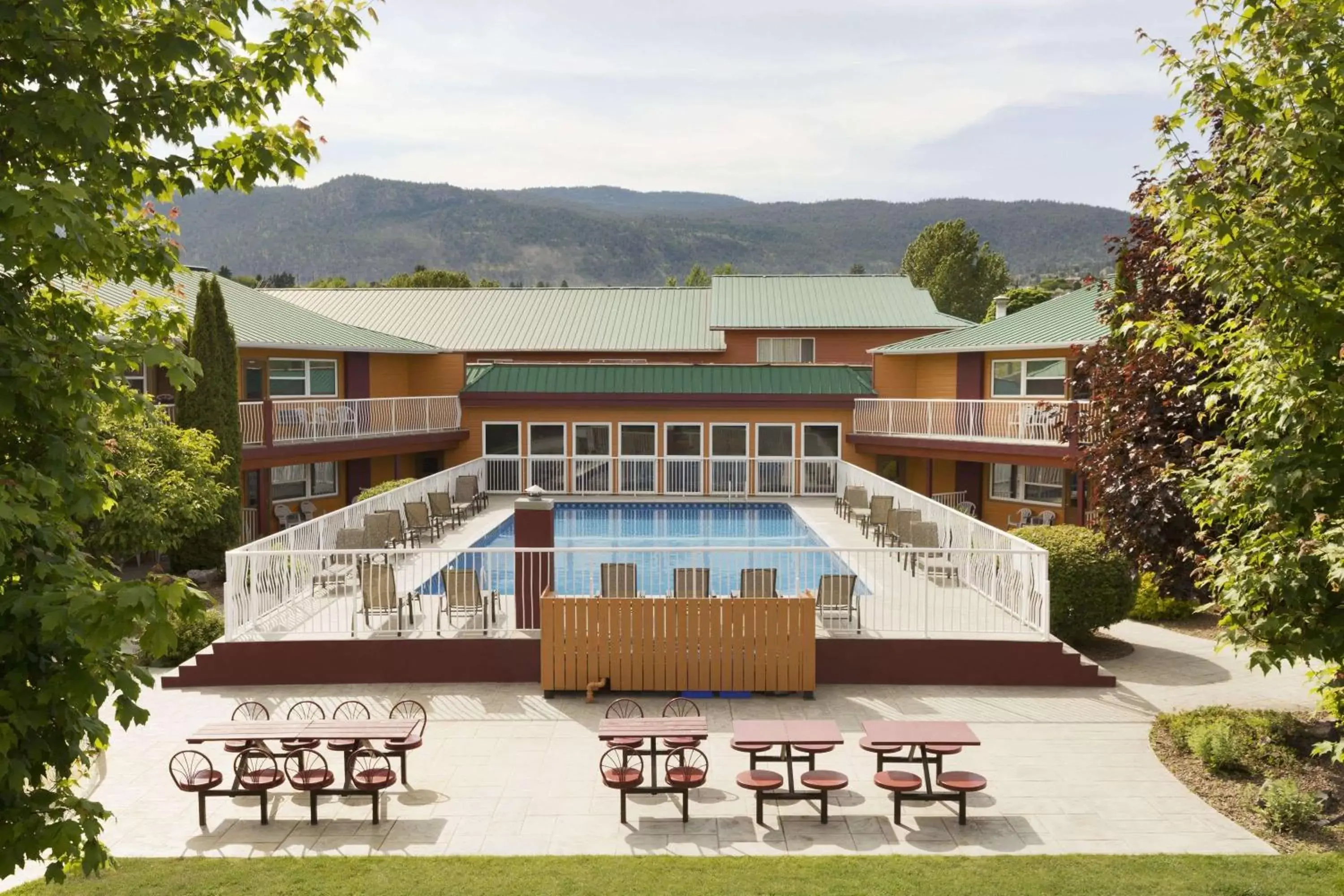 Activities, Property Building in Days Inn by Wyndham Penticton Conference Centre