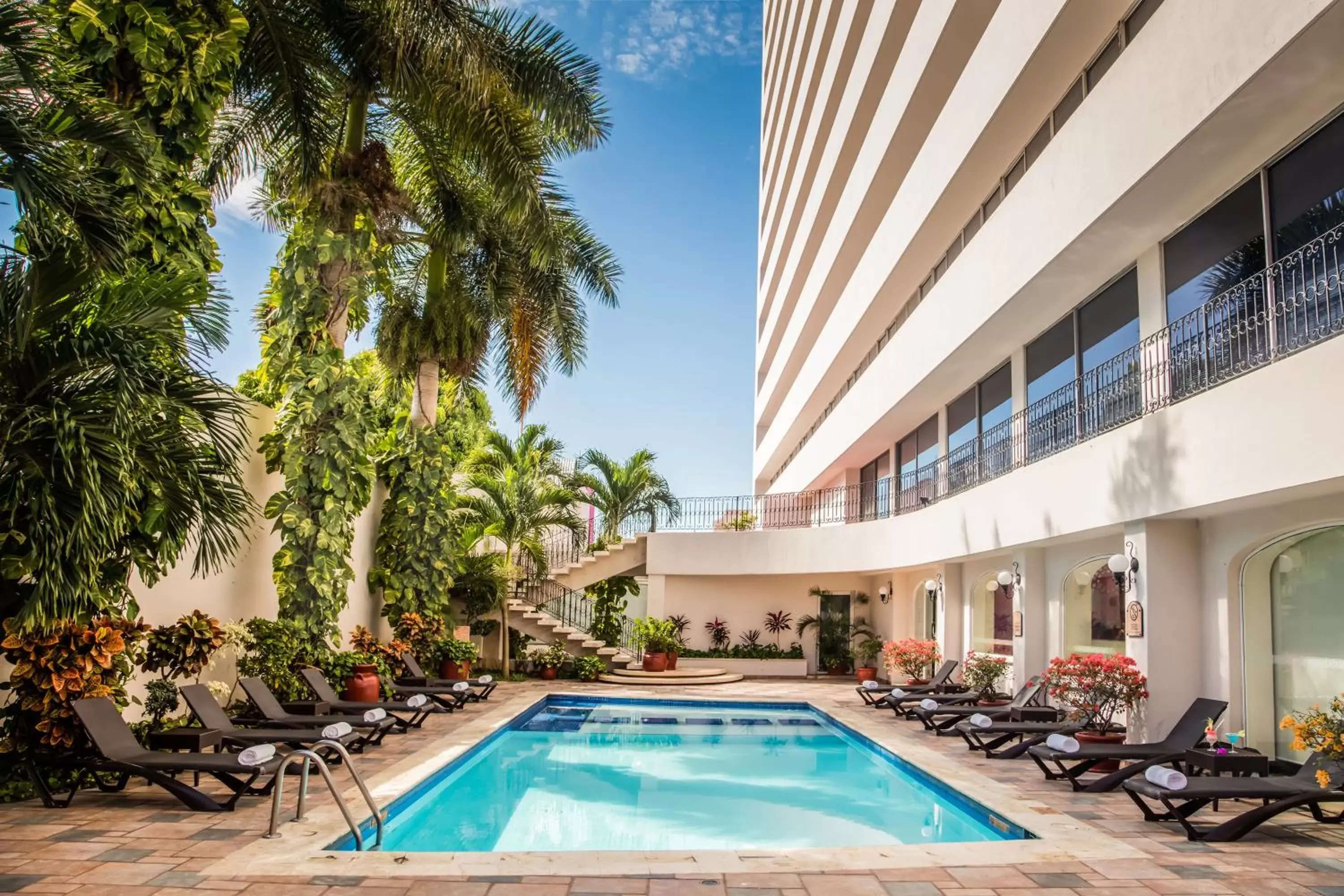 Swimming pool in Gamma Merida El Castellano