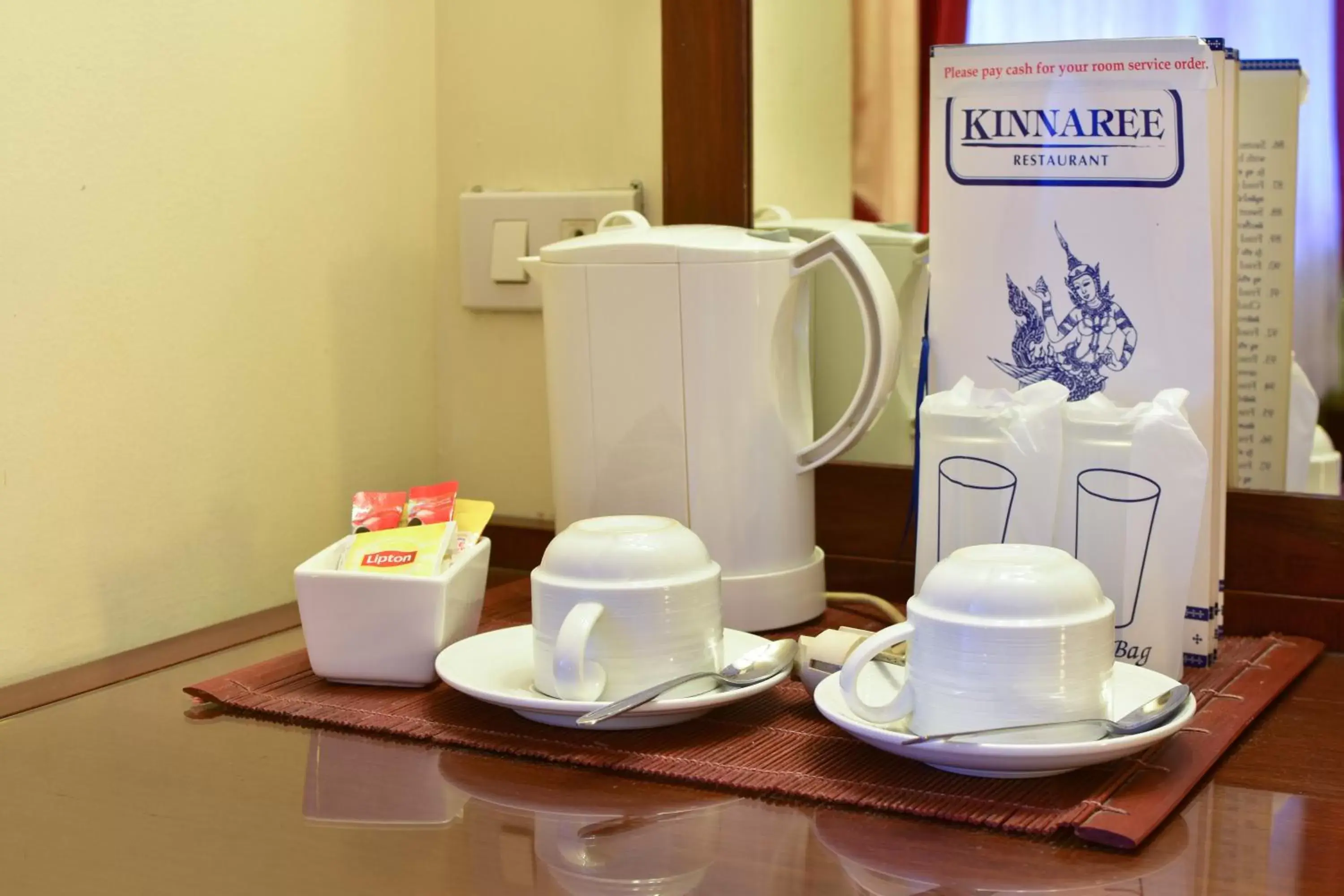 Coffee/tea facilities in Grand Business Inn