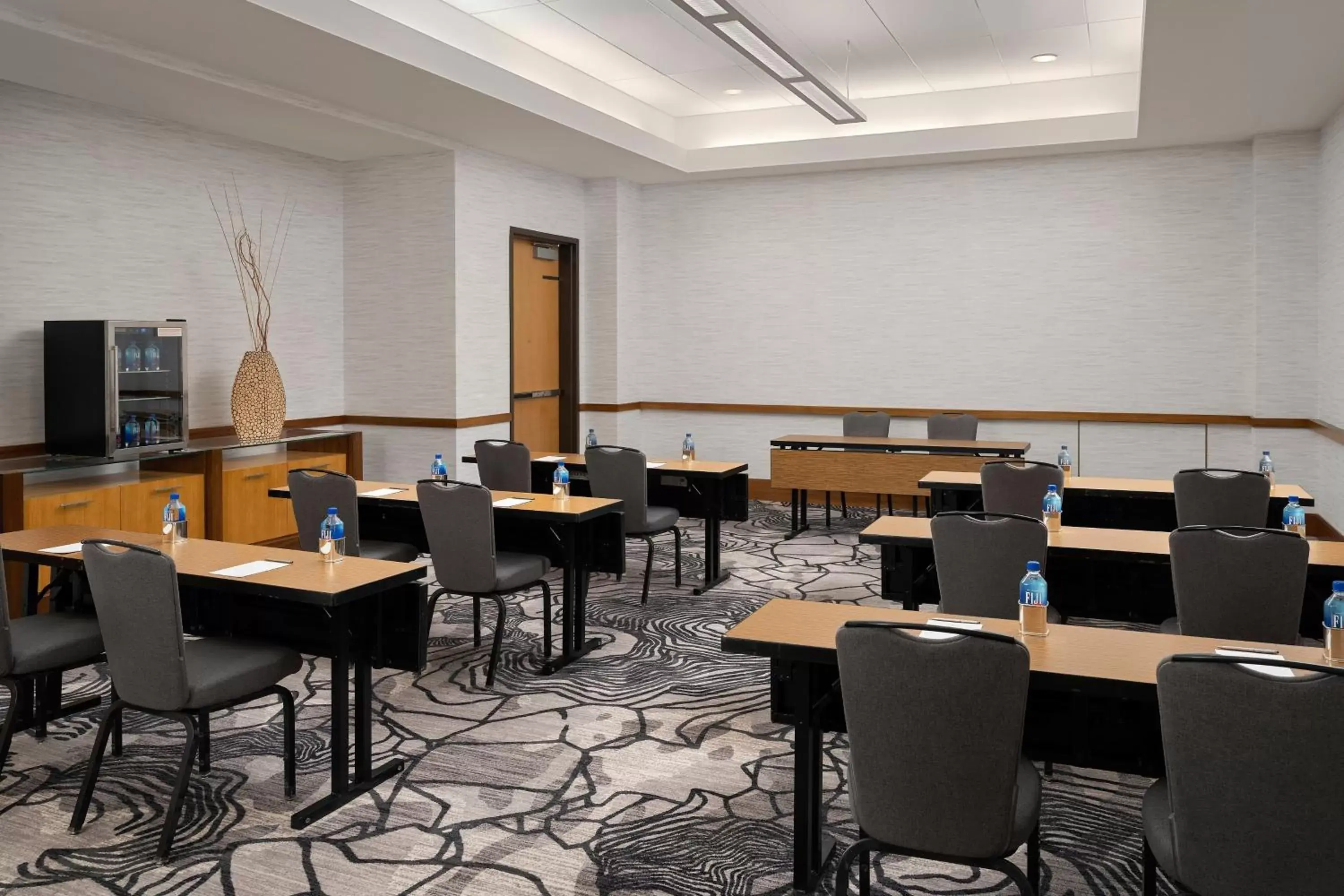 Meeting/conference room, Restaurant/Places to Eat in JW Marriott Indianapolis