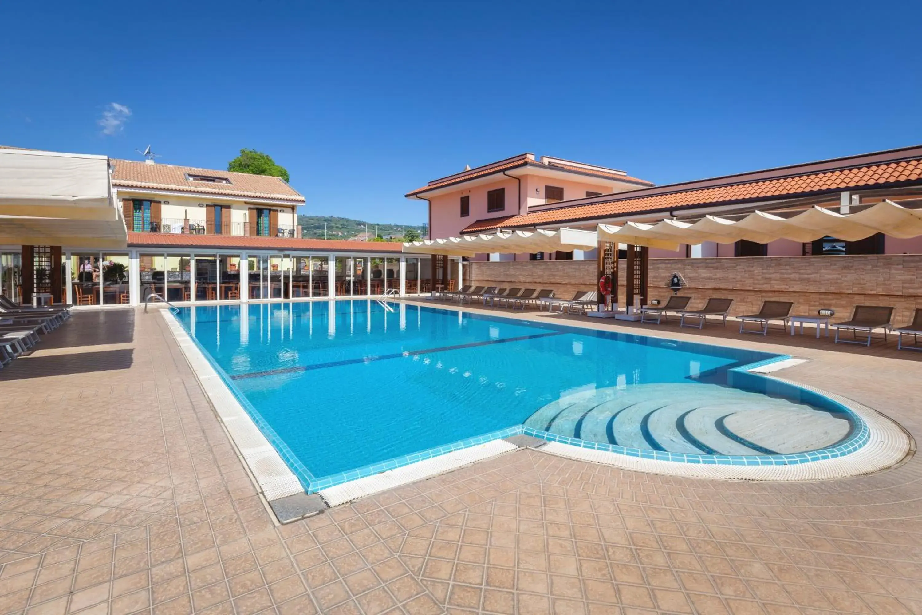 Swimming Pool in La Terra Dei Sogni Country Hotel