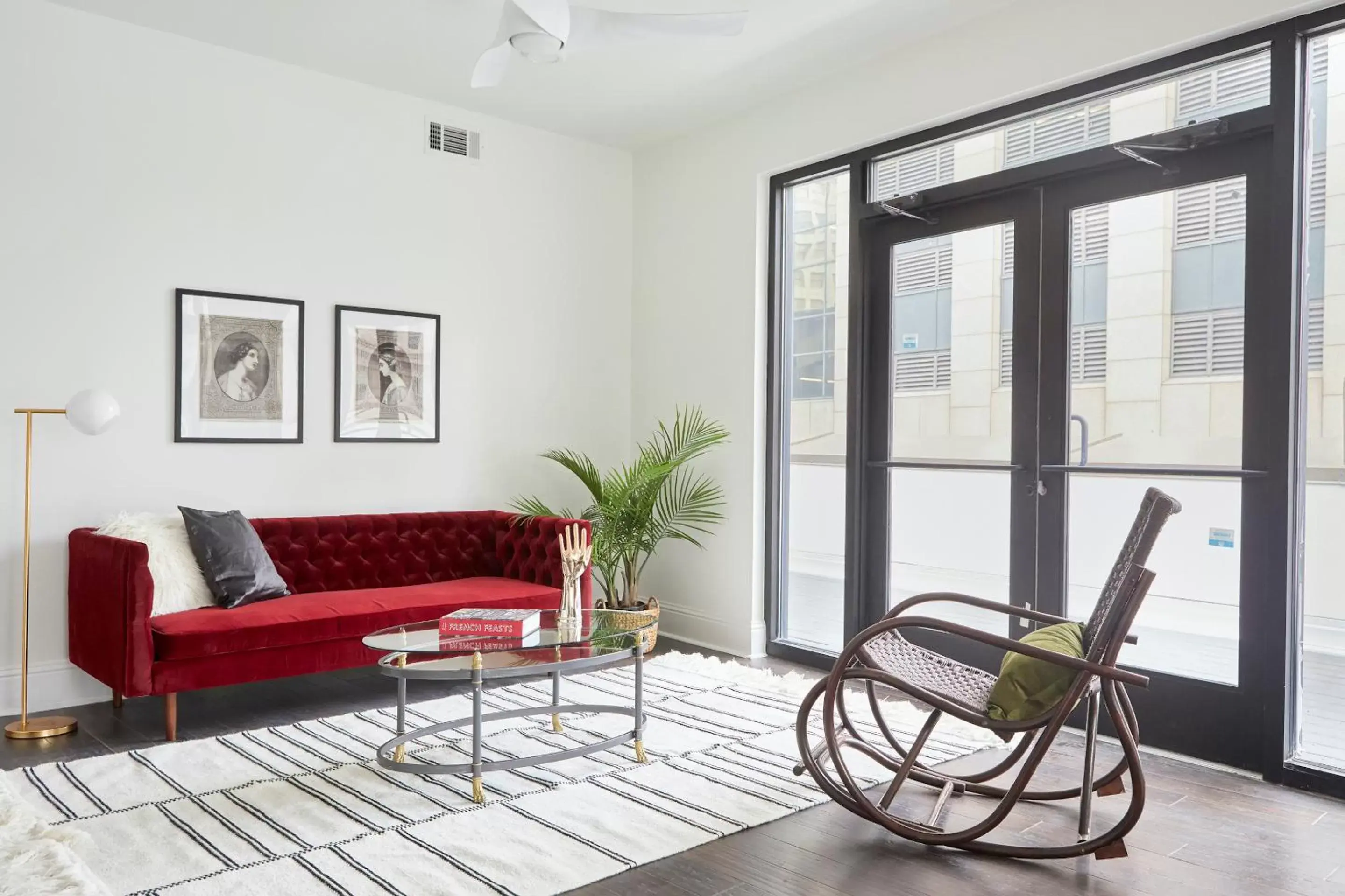 Apartment with Terrace in Sonder Lafayette Square