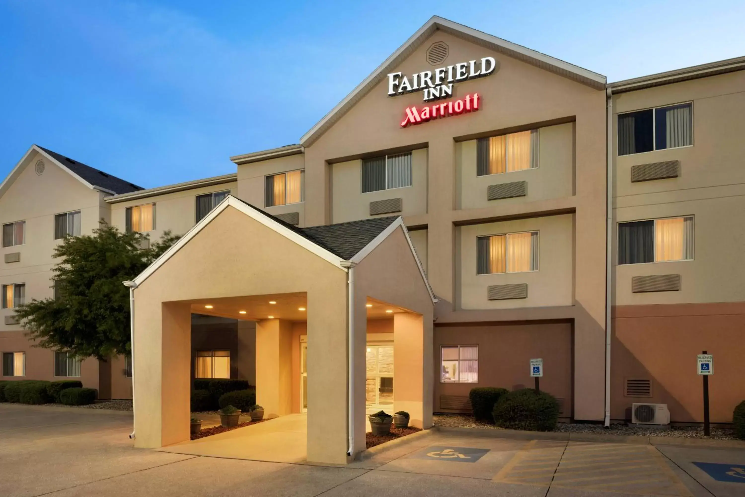 Property Building in Fairfield Inn Kankakee Bourbonnais