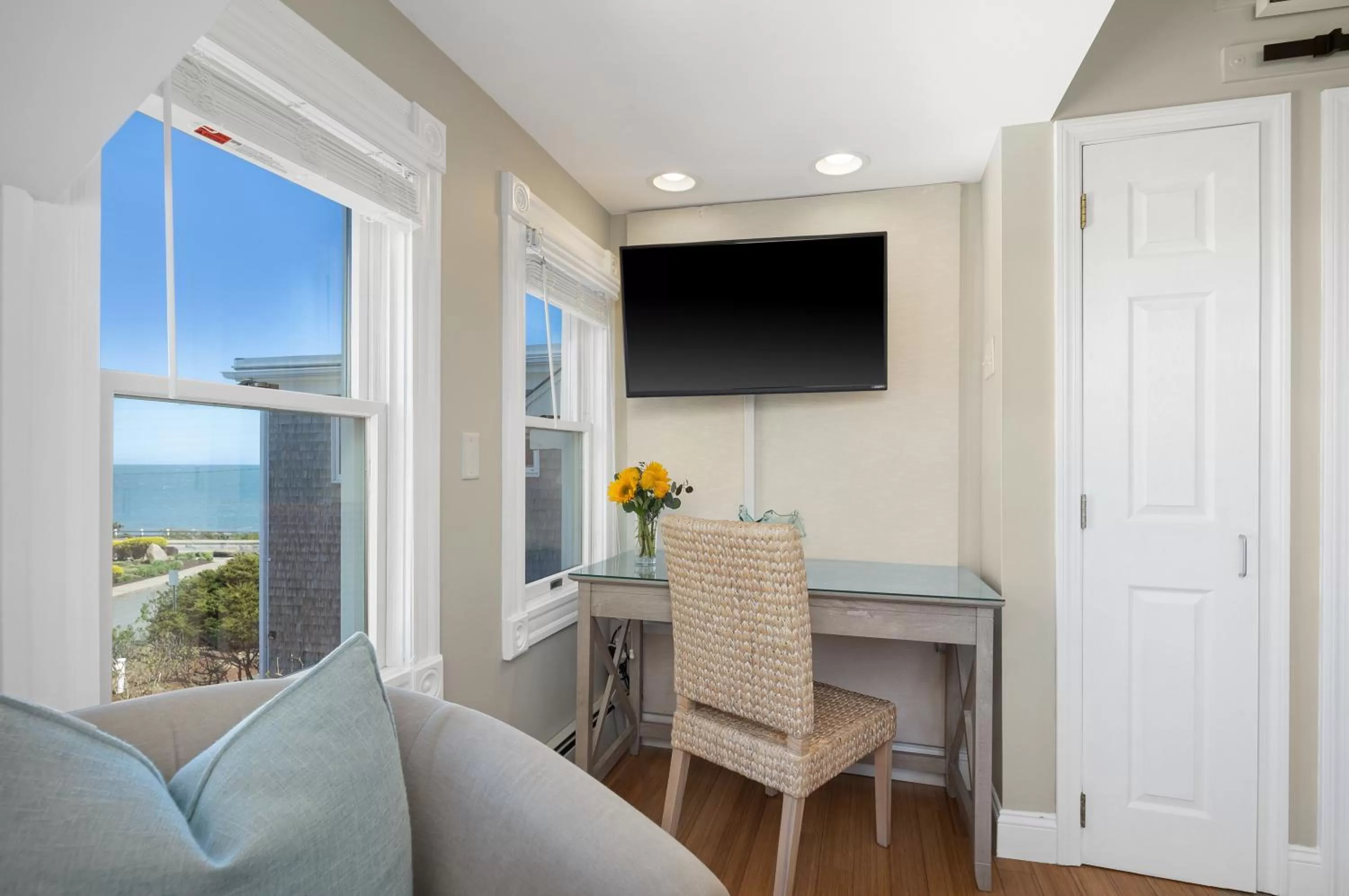 TV/Entertainment Center in Inn on the Sound