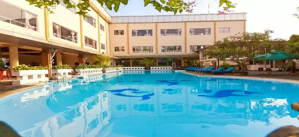 Swimming Pool in First Hotel