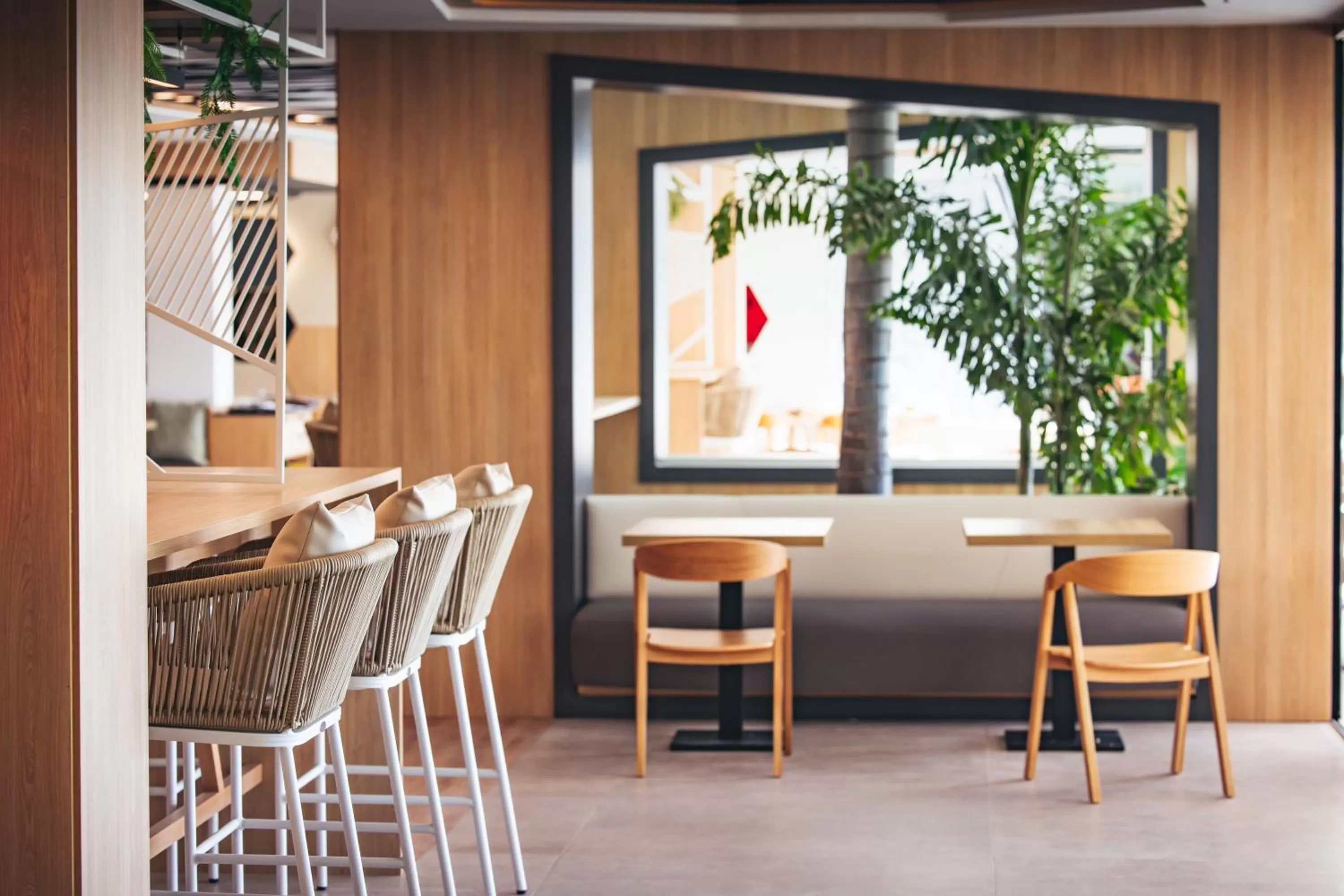 Restaurant/places to eat in MYND Adeje