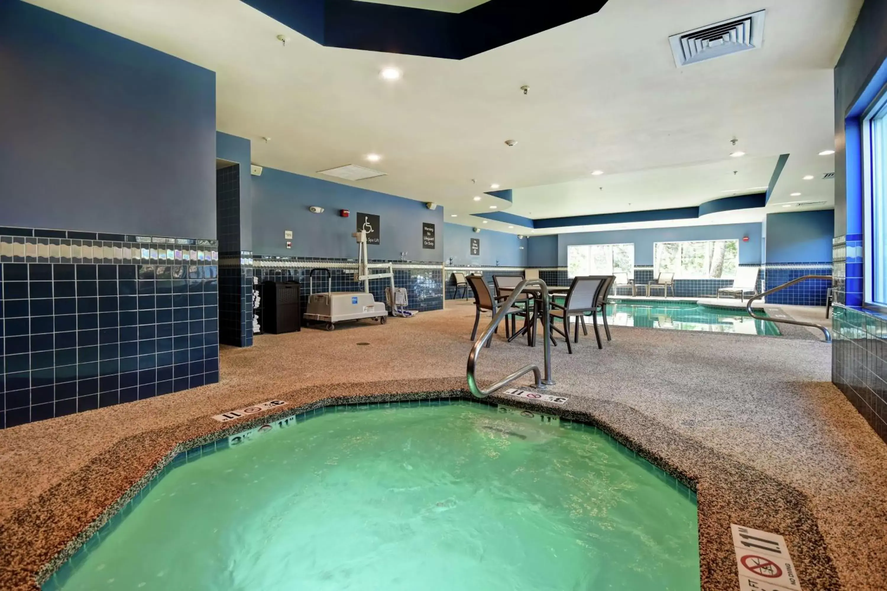 Hot Tub, Swimming Pool in Homewood Suites by Hilton Dover