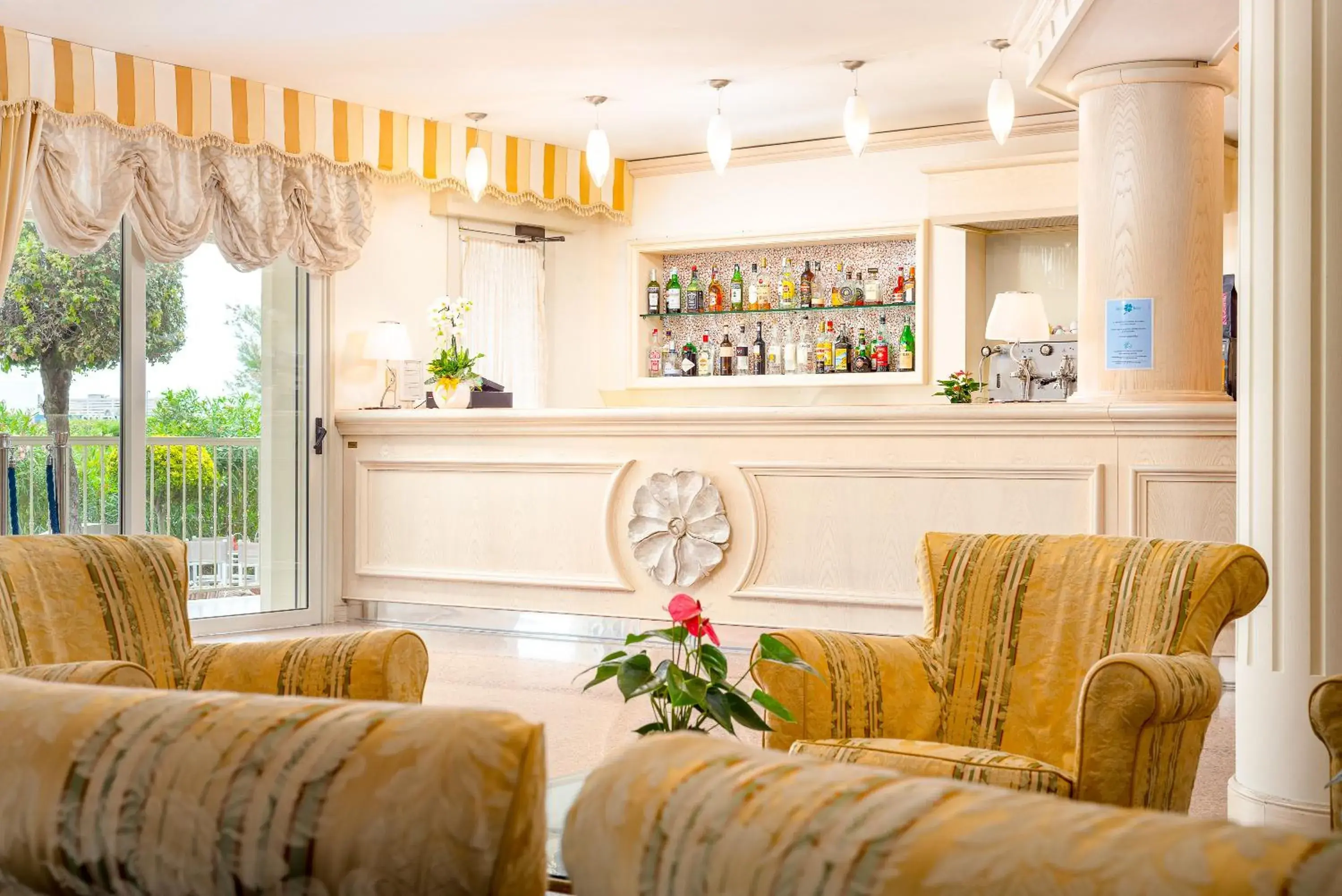 Lounge or bar in Universal Hotel Lounge or bar in Universal Hotel