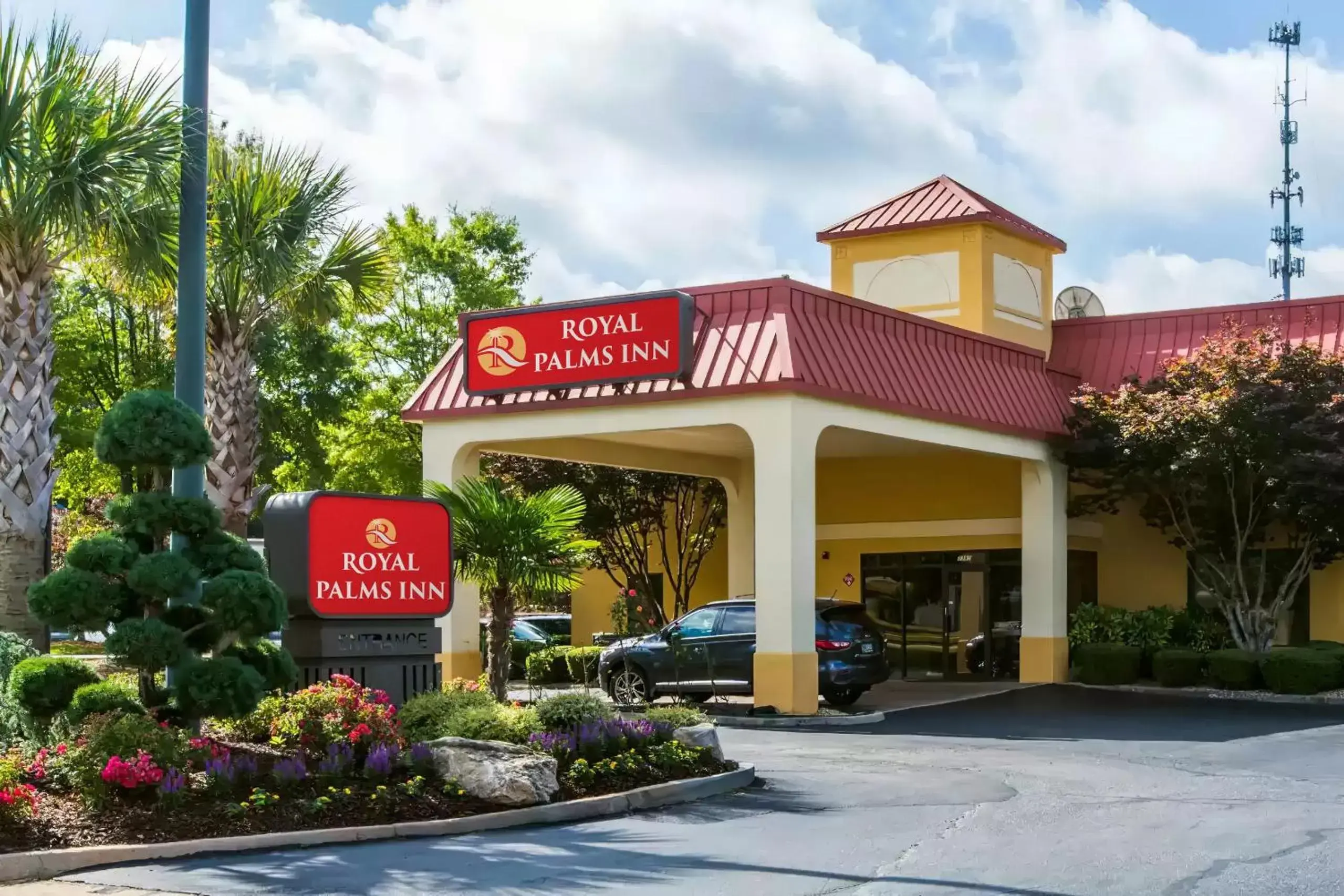 Property building in Royal Palms Inn