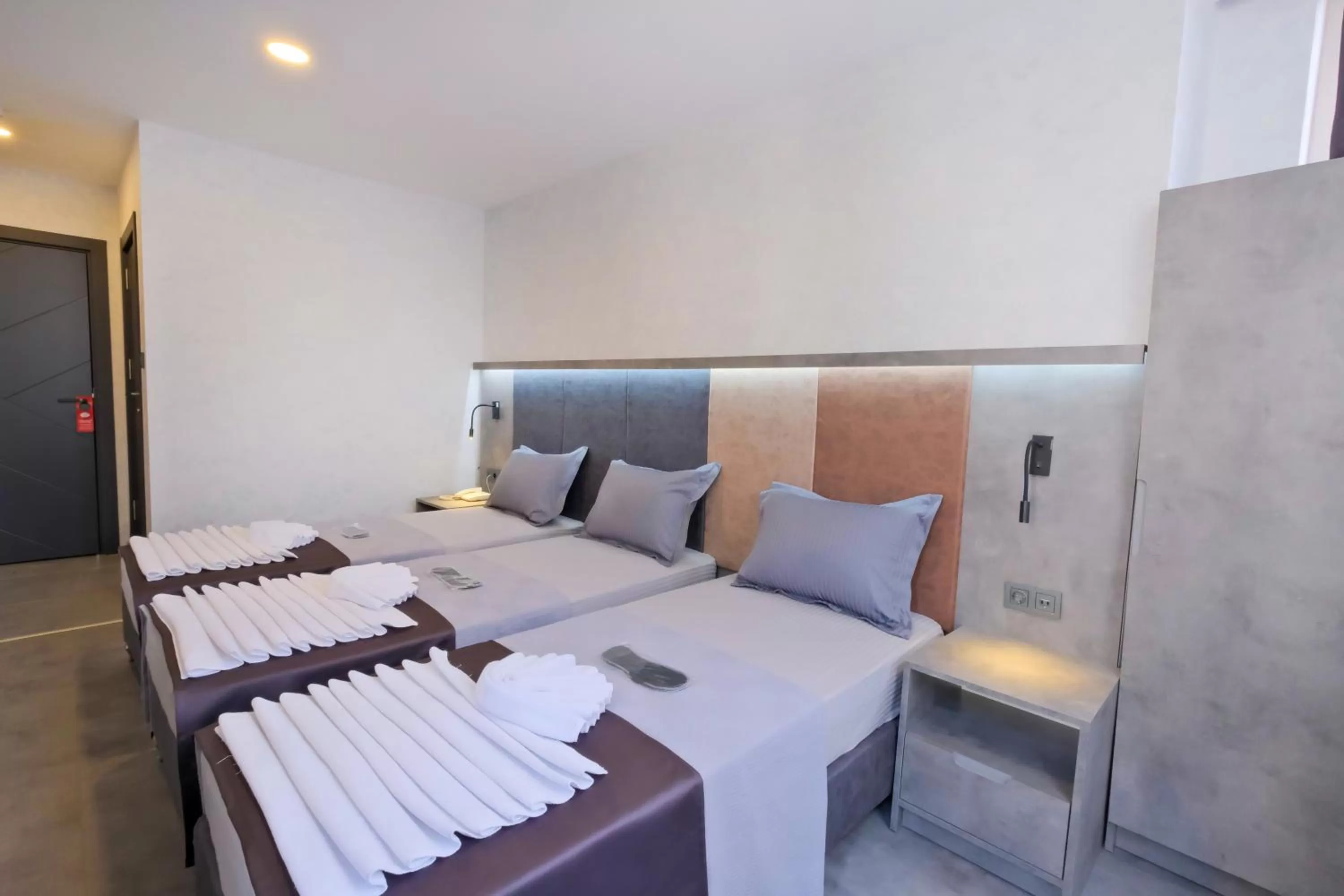 Bed in The Queen Hotel