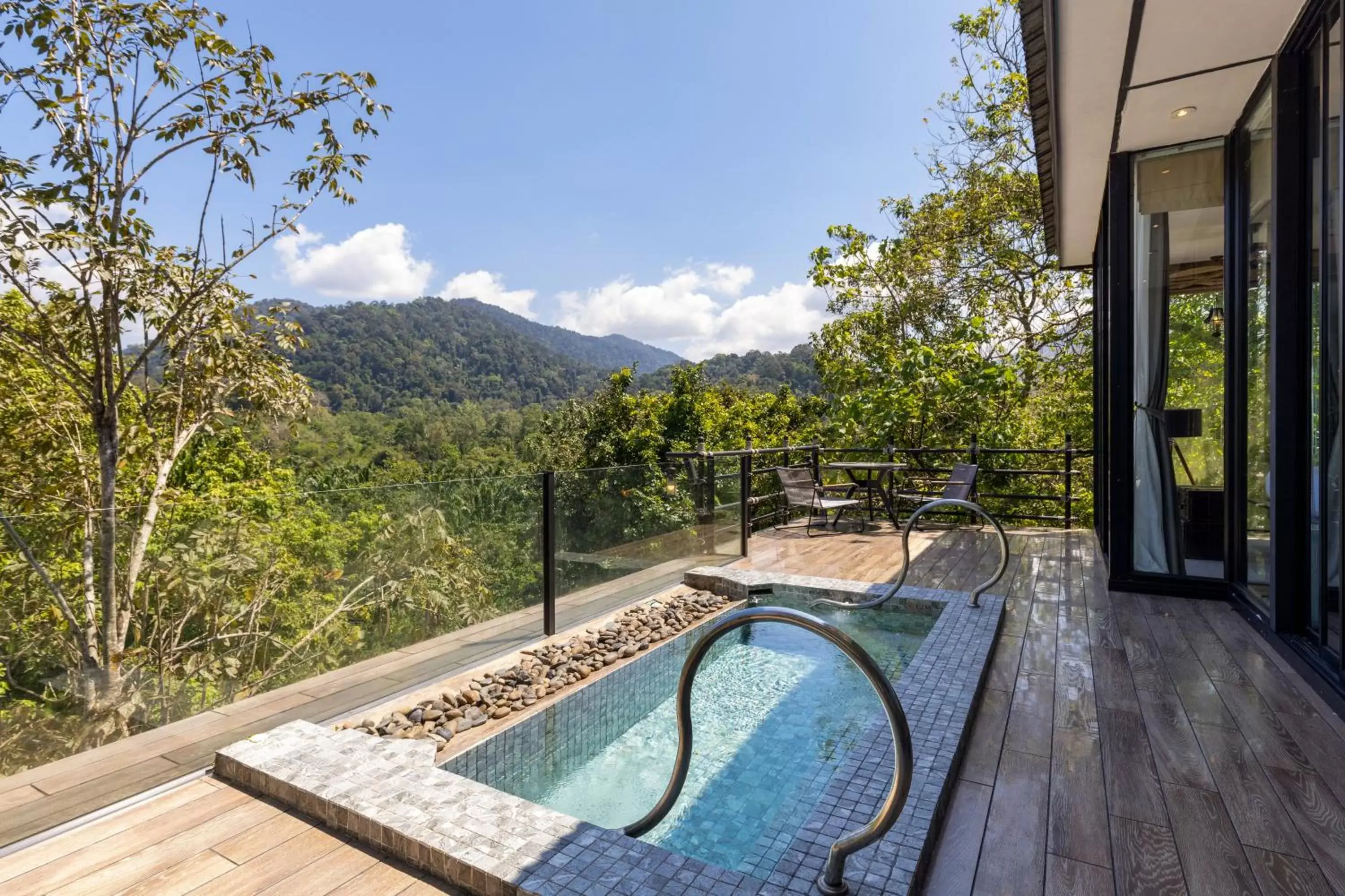 Swimming pool in Kachonghills Tented Resort Trang Swimming pool in Kachonghills Tented Resort Trang