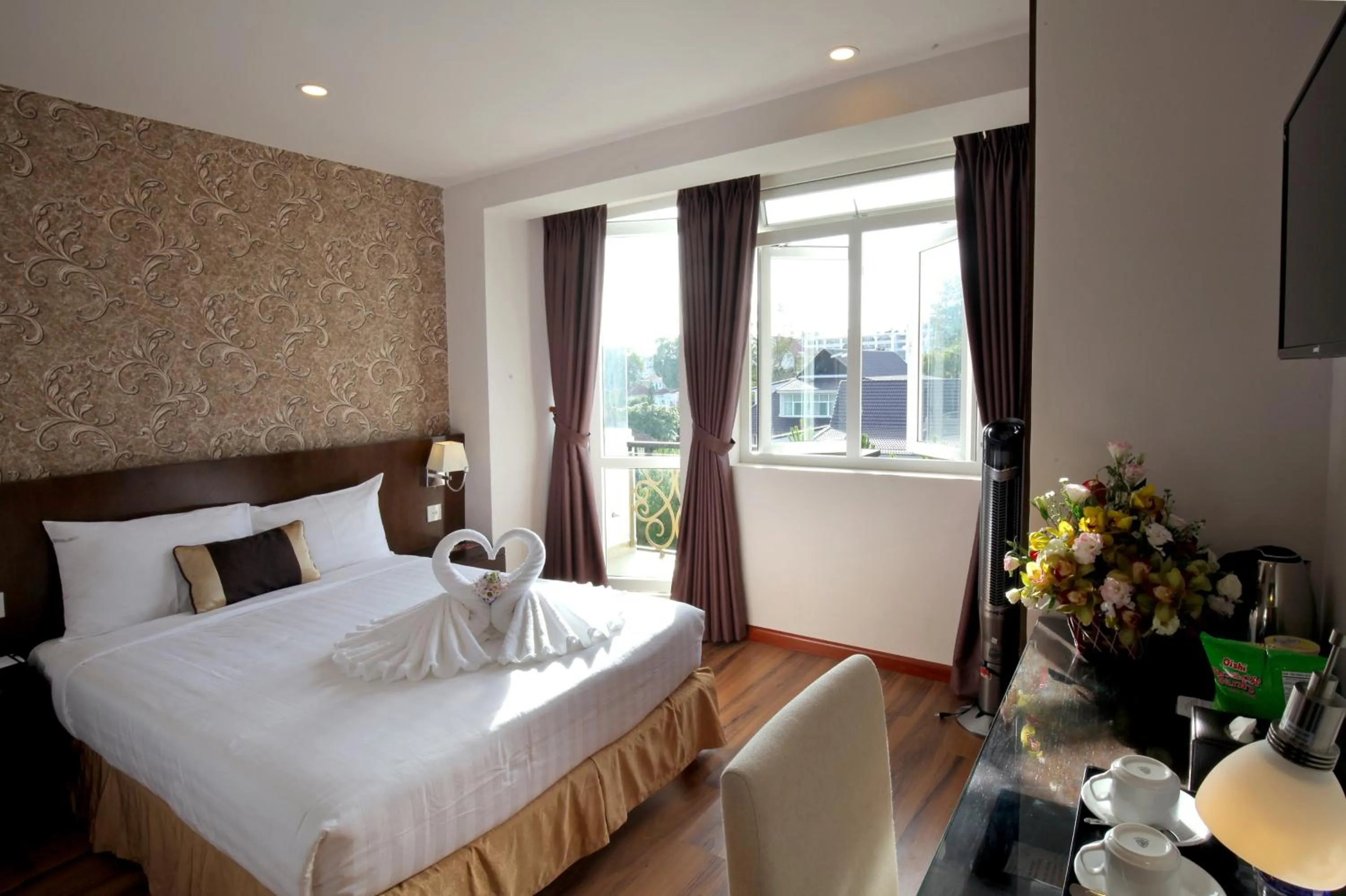 TV and multimedia, Bed in Kings Hotel Dalat