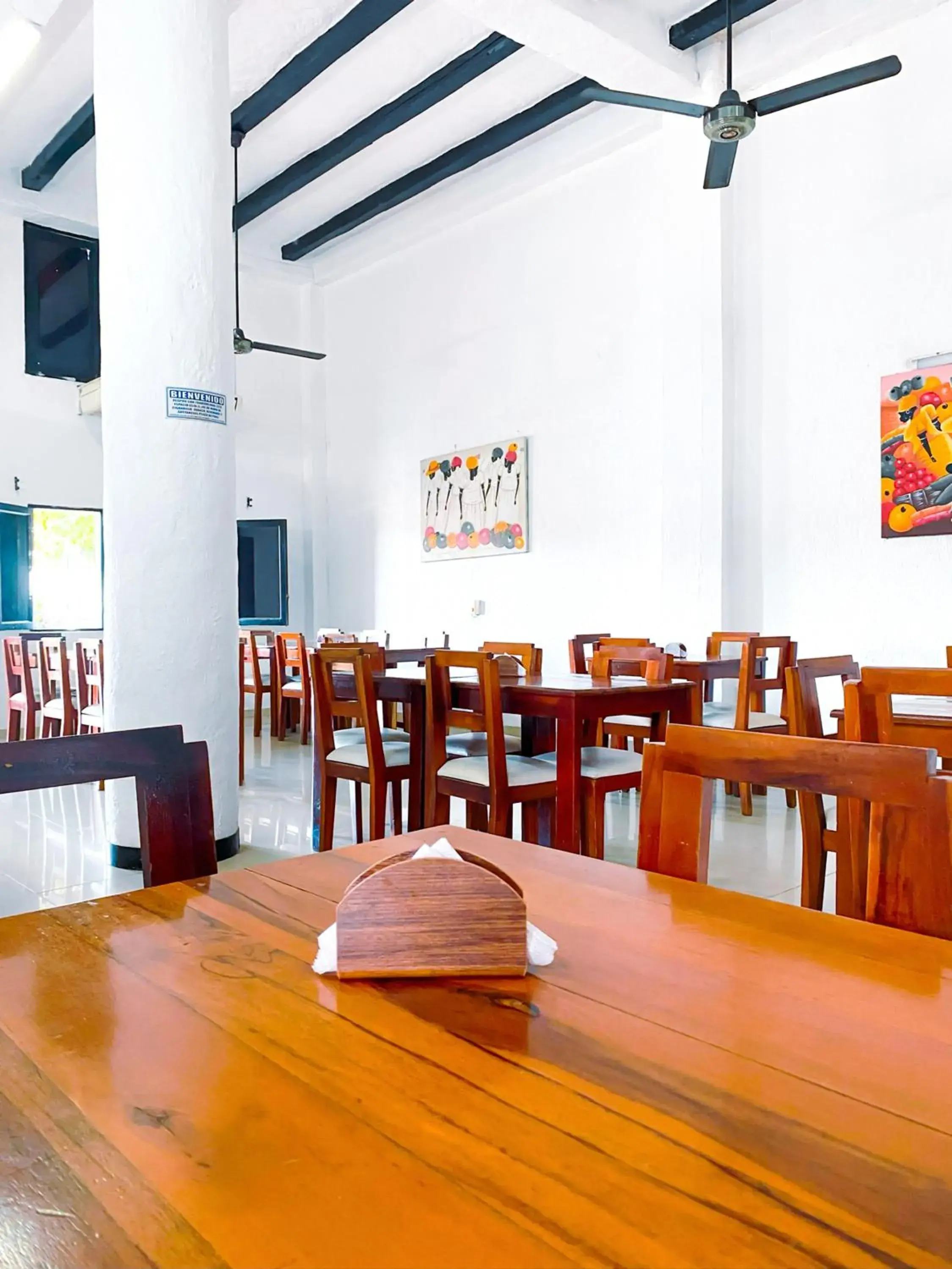 Restaurant/Places to Eat in Hotel Sansiraka