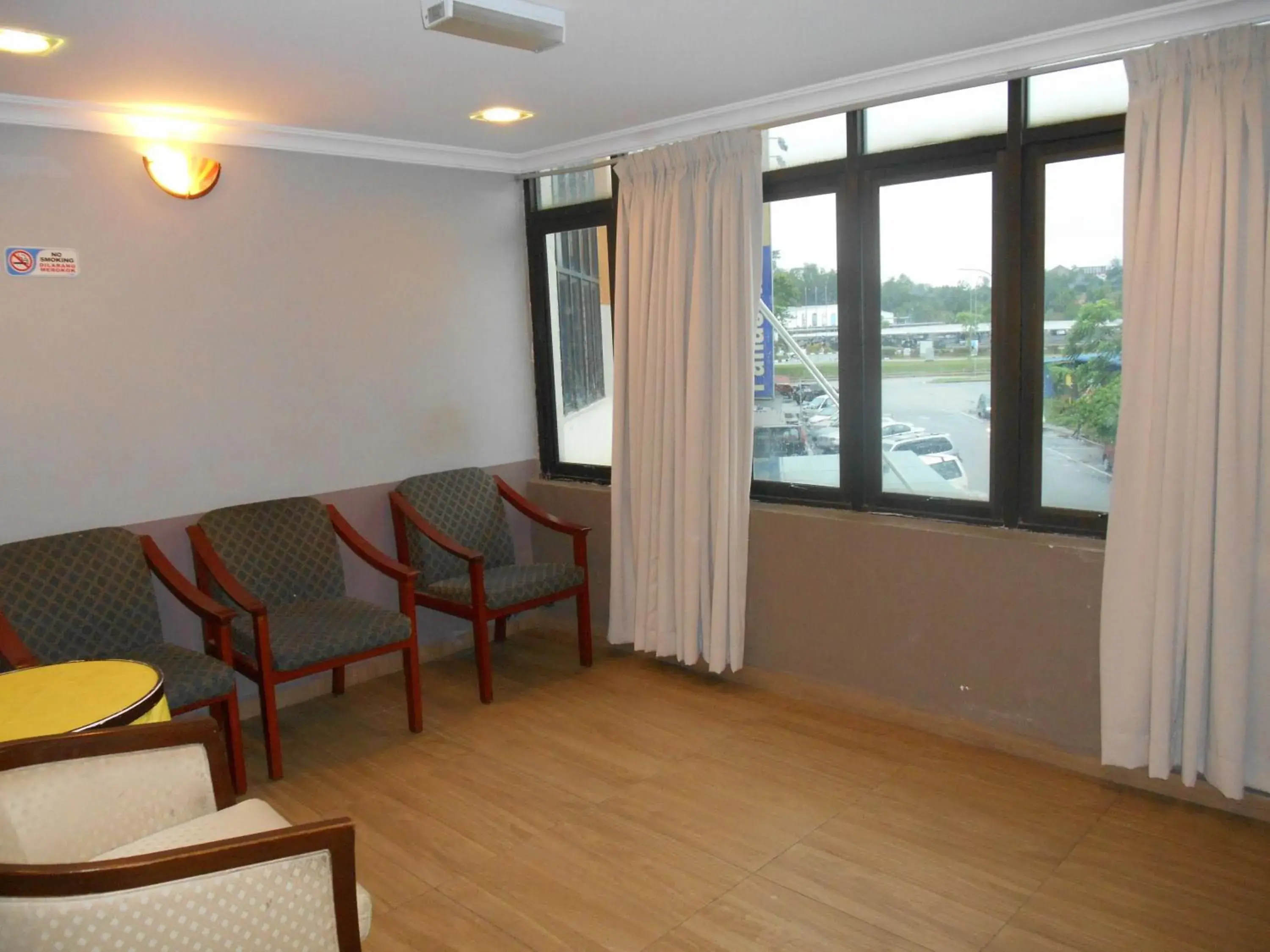 Seating Area in Sai Villa Hotel Near Klia & Klia2