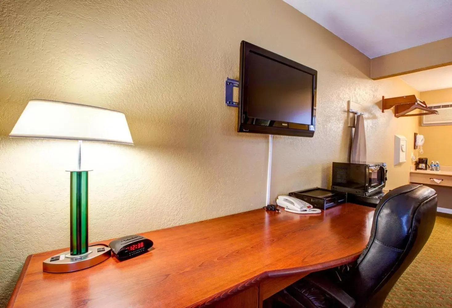 Seating area, TV/Entertainment Center in Hotel Miramar