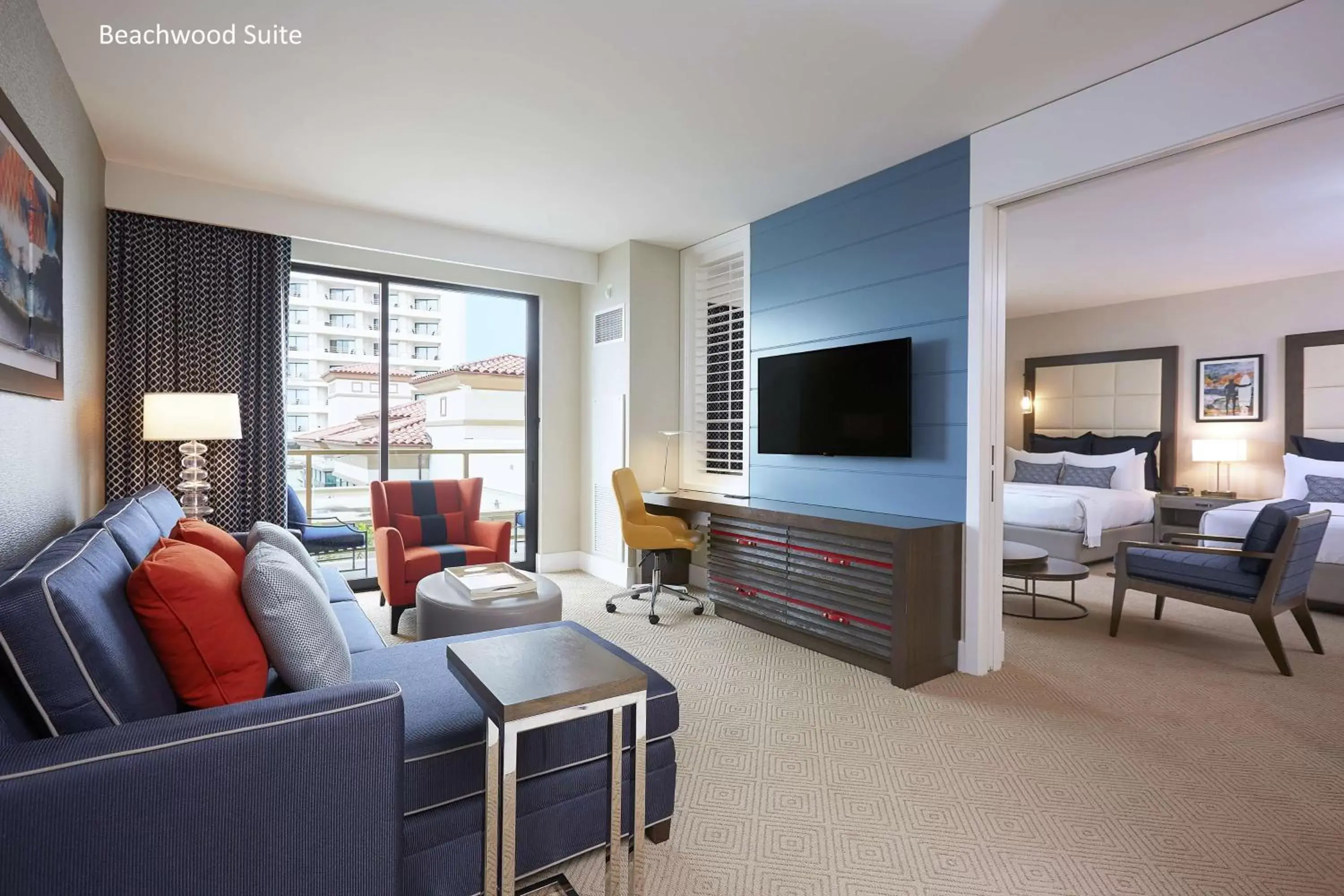 Living room, Seating Area in The Waterfront Beach Resort, A Hilton Hotel