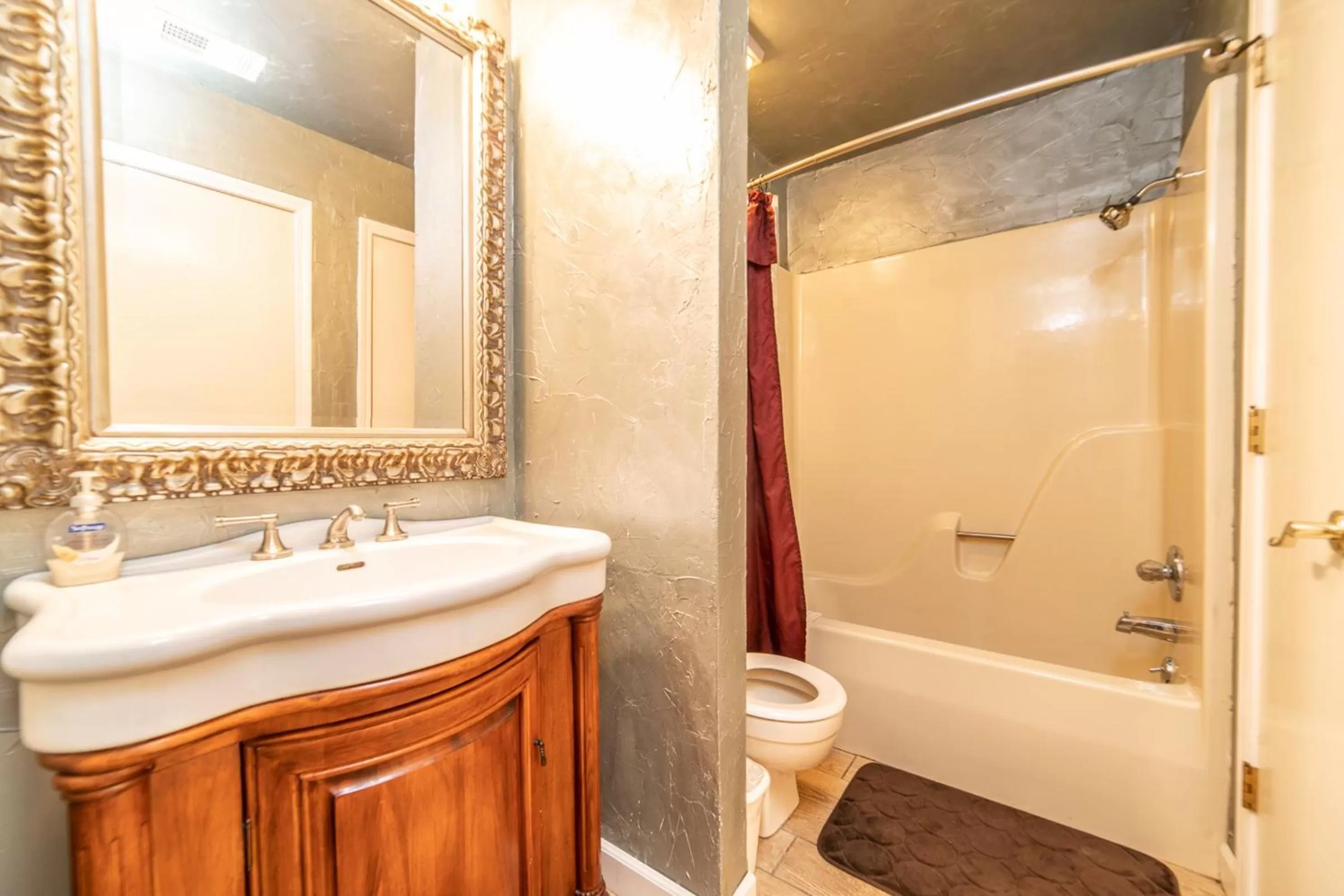 Bathroom in Pointe Royale Golf Resort