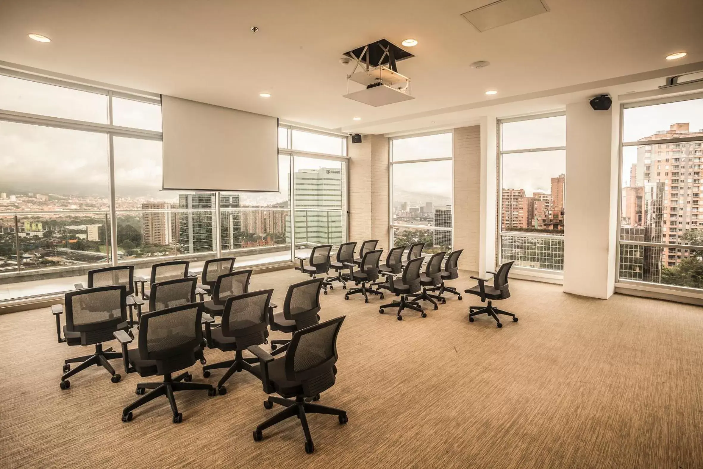 Meeting/conference room in Viaggio Medellín Grand Select